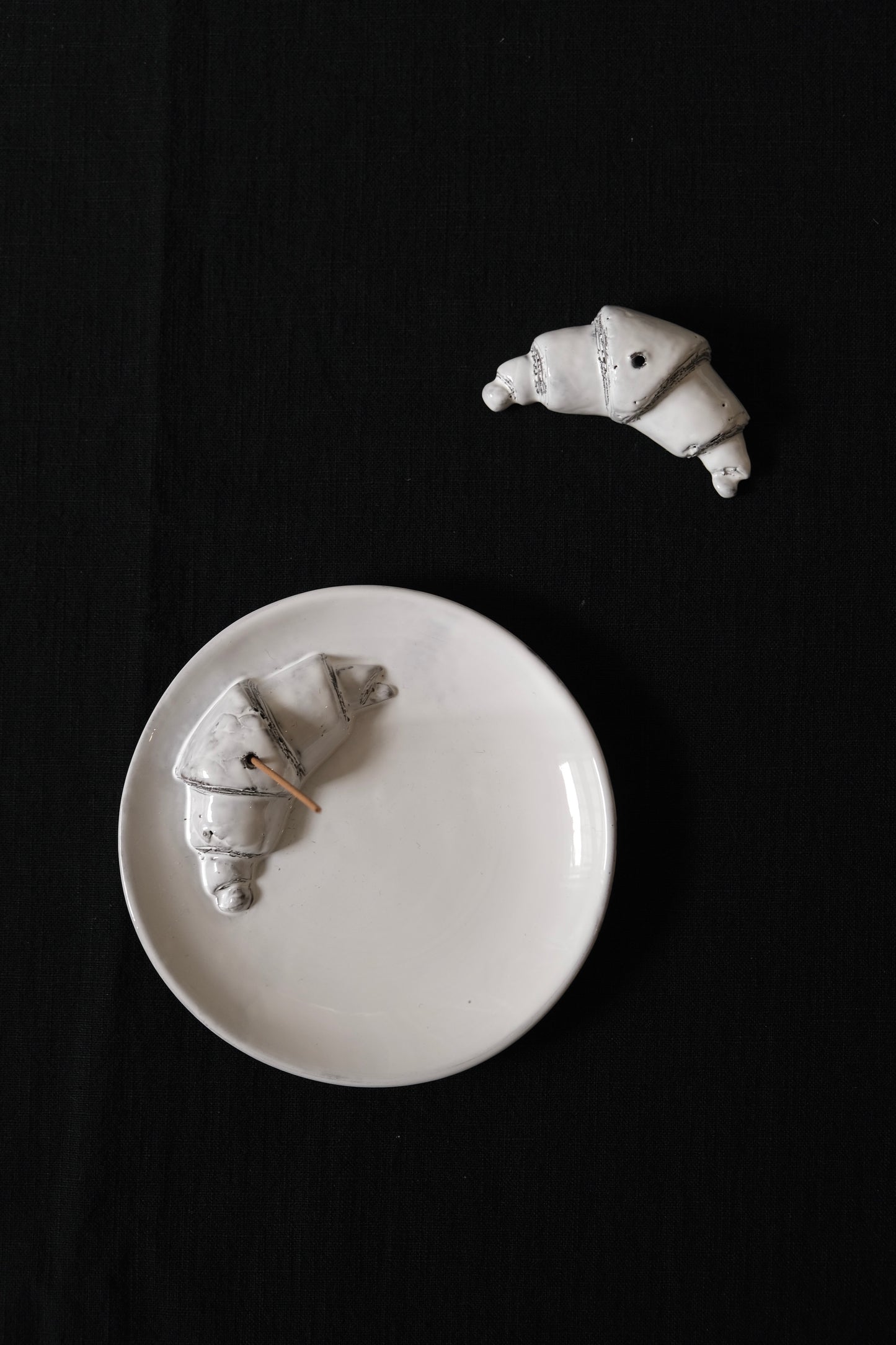 Carron | Croissant incense holder with receptacle