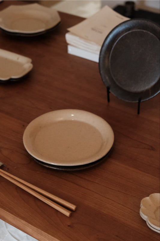 Xie Zhen Yu | Handmade Round Rim Plate