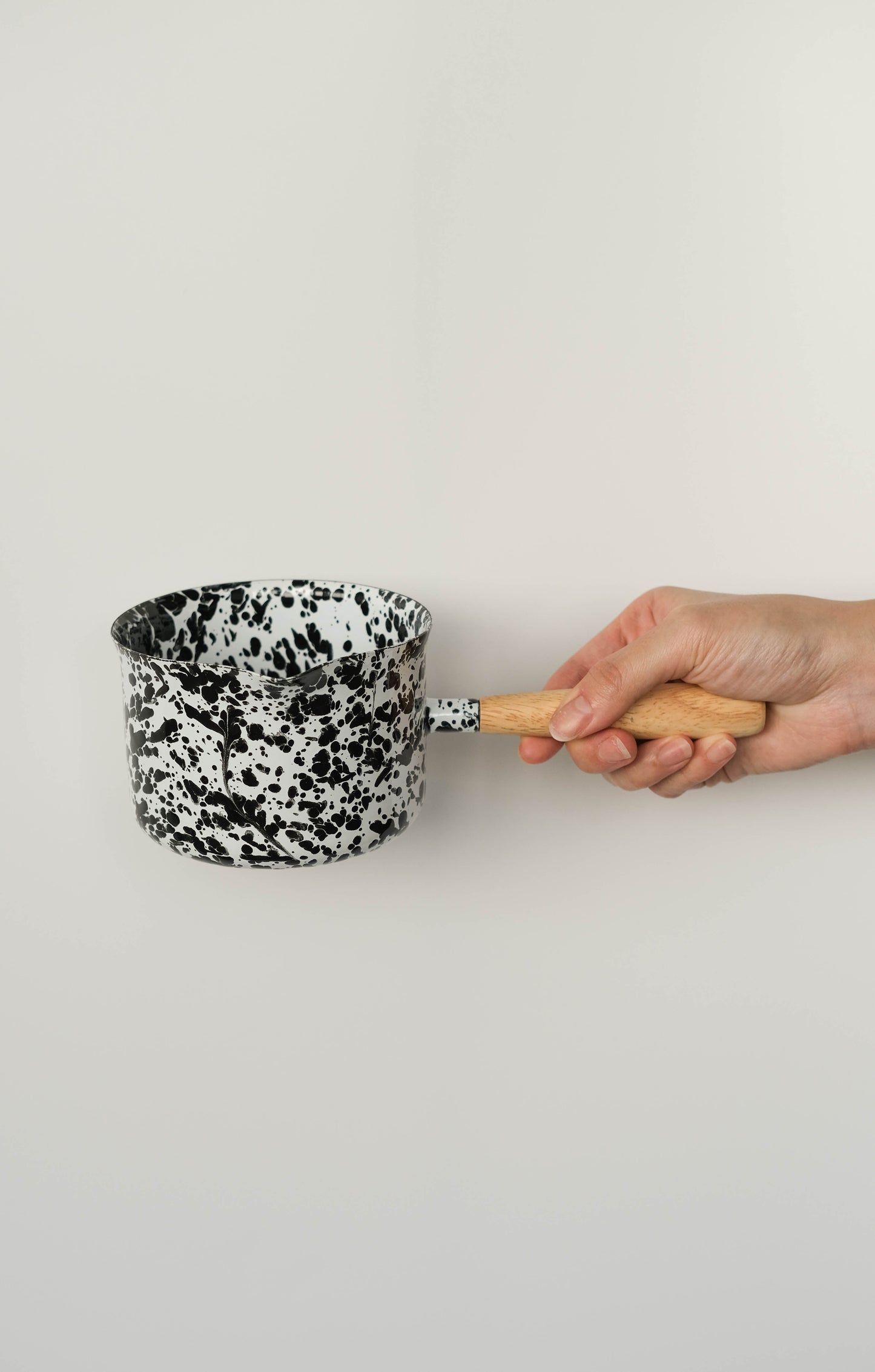 Crow Canyon Home | Saucepan Saucepans latemorningsg Black