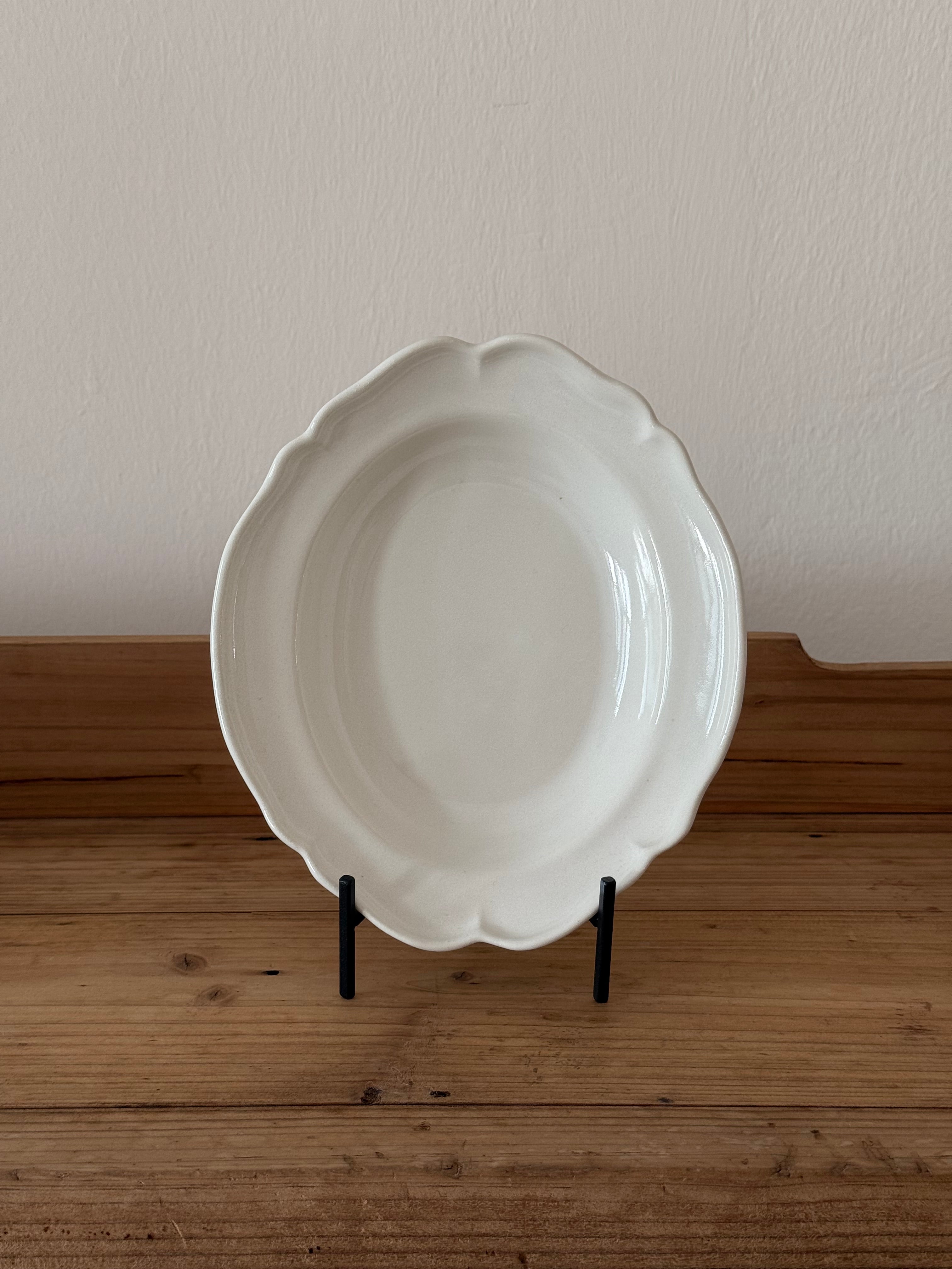 Tatsuhiko Kawai | White Glaze Oval Medium Plate