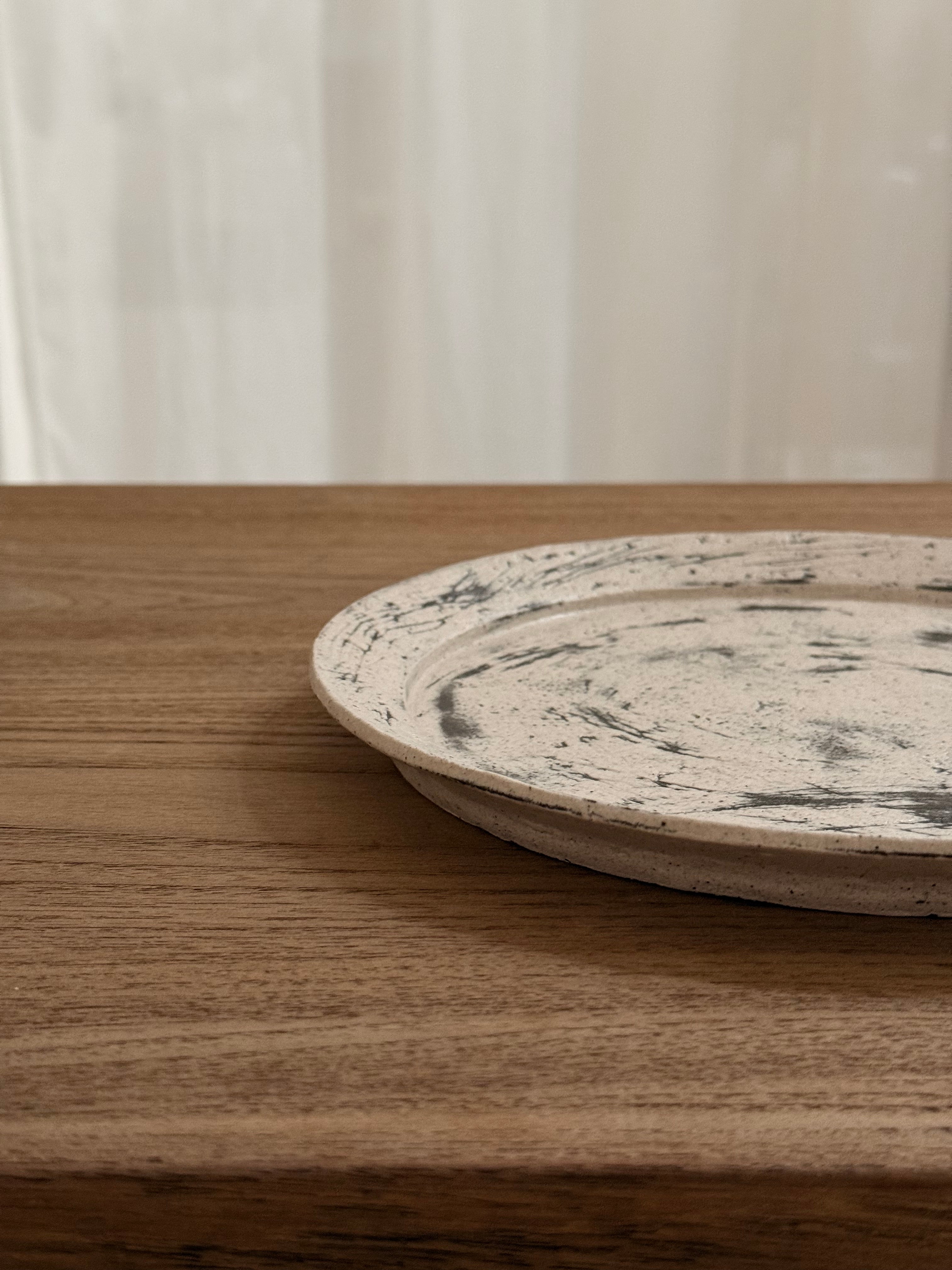 Zhuo Yue｜Handmade Large Flat Plate