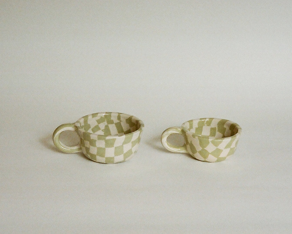 Pollygarden | Check Apple Latte Mug