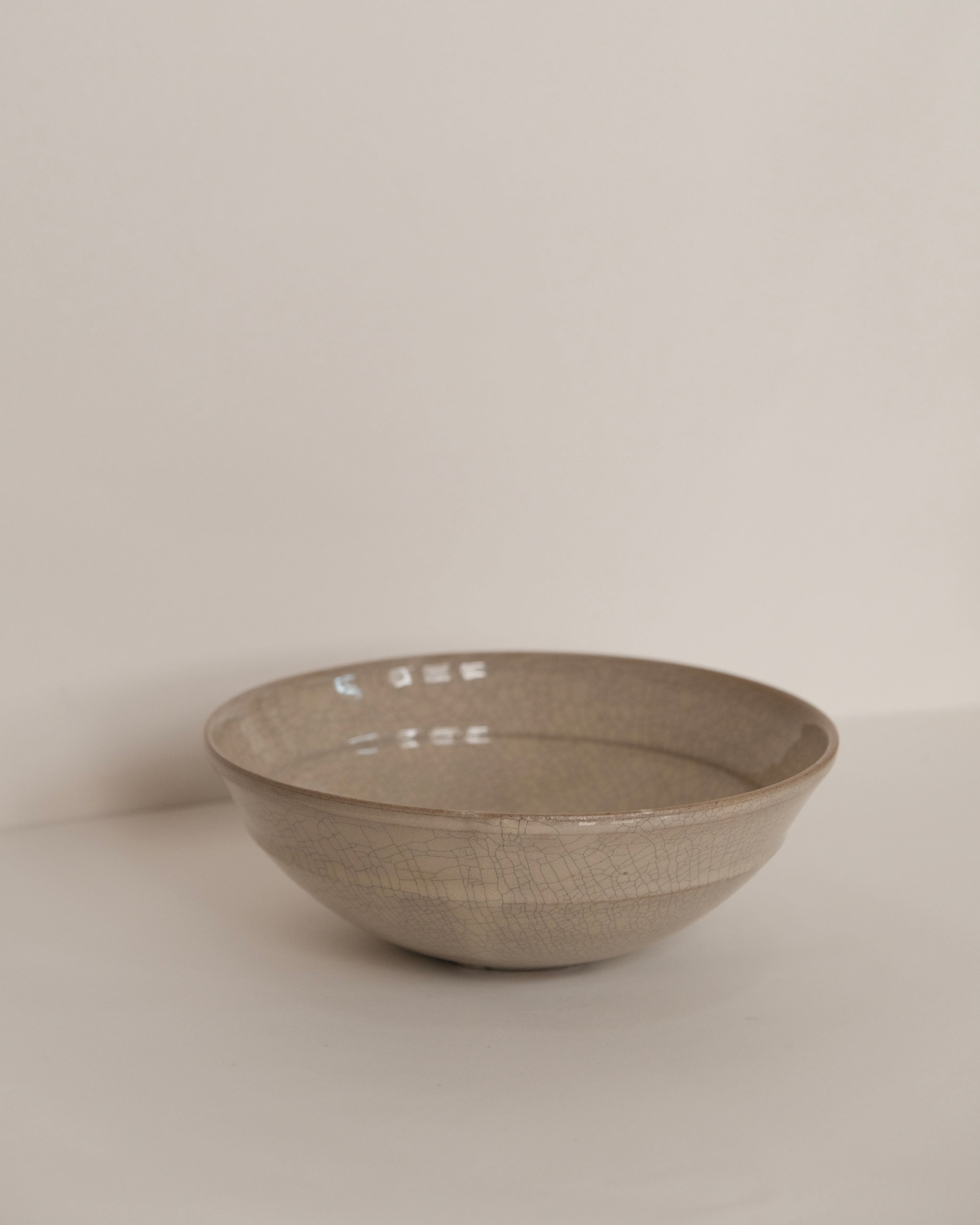 Fuminari Araga | Crackled Kohiki Round Bowl