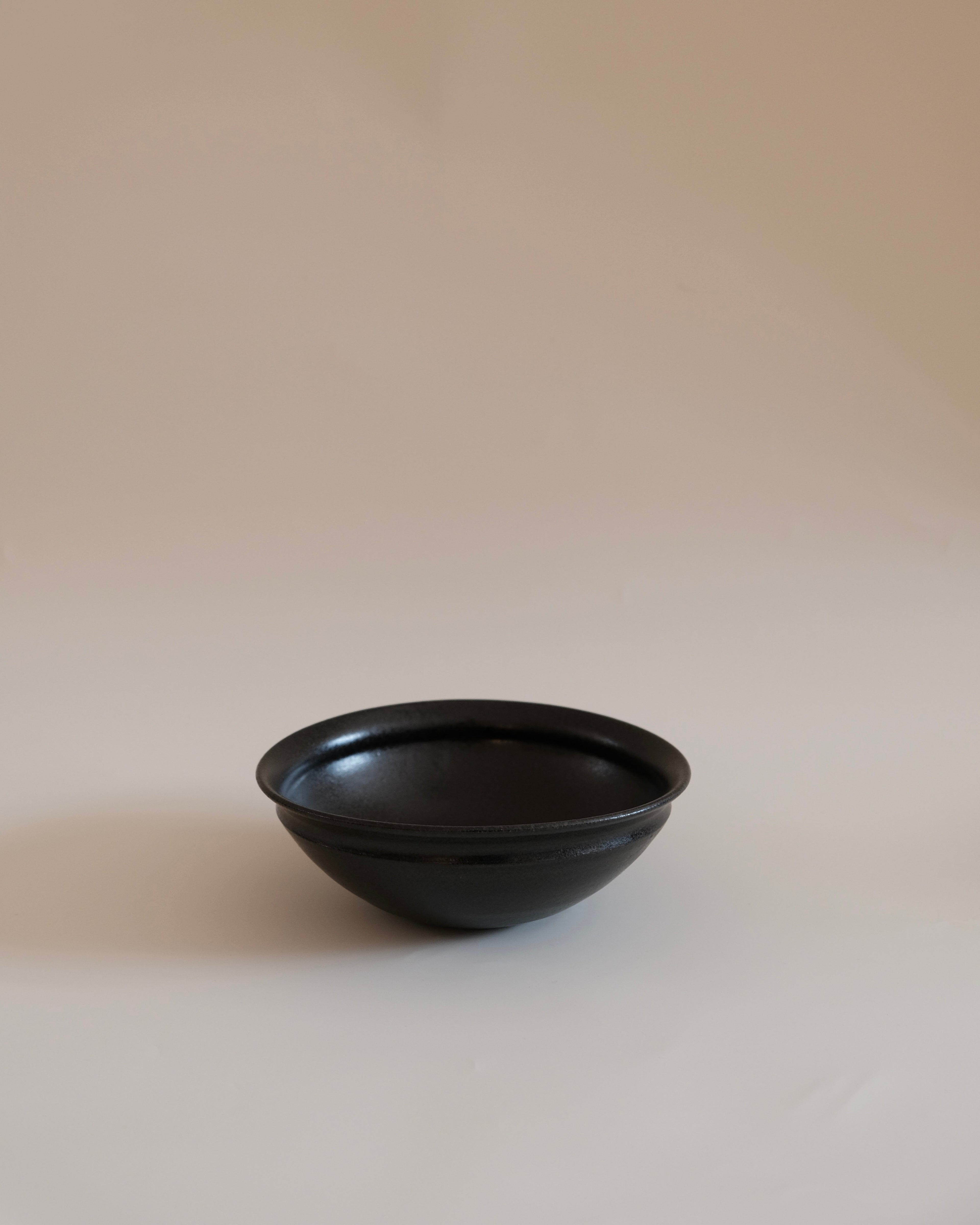 Fuminari Araga | Black Glazed 16cm Round Bowl