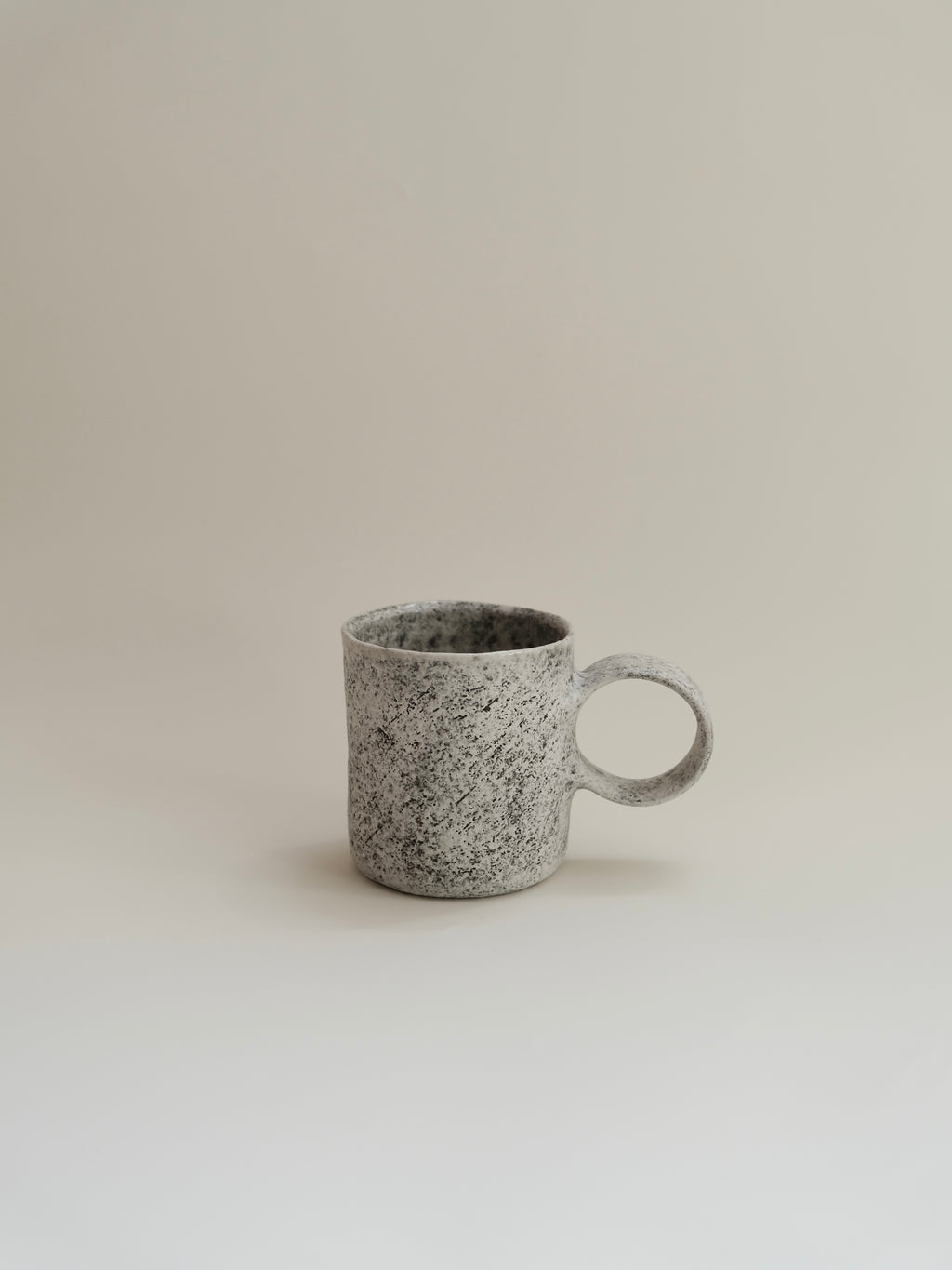 Zhou Yuxuan | Round Handle Mug