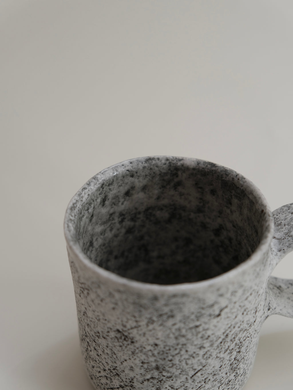 Zhou Yuxuan | Round Handle Mug