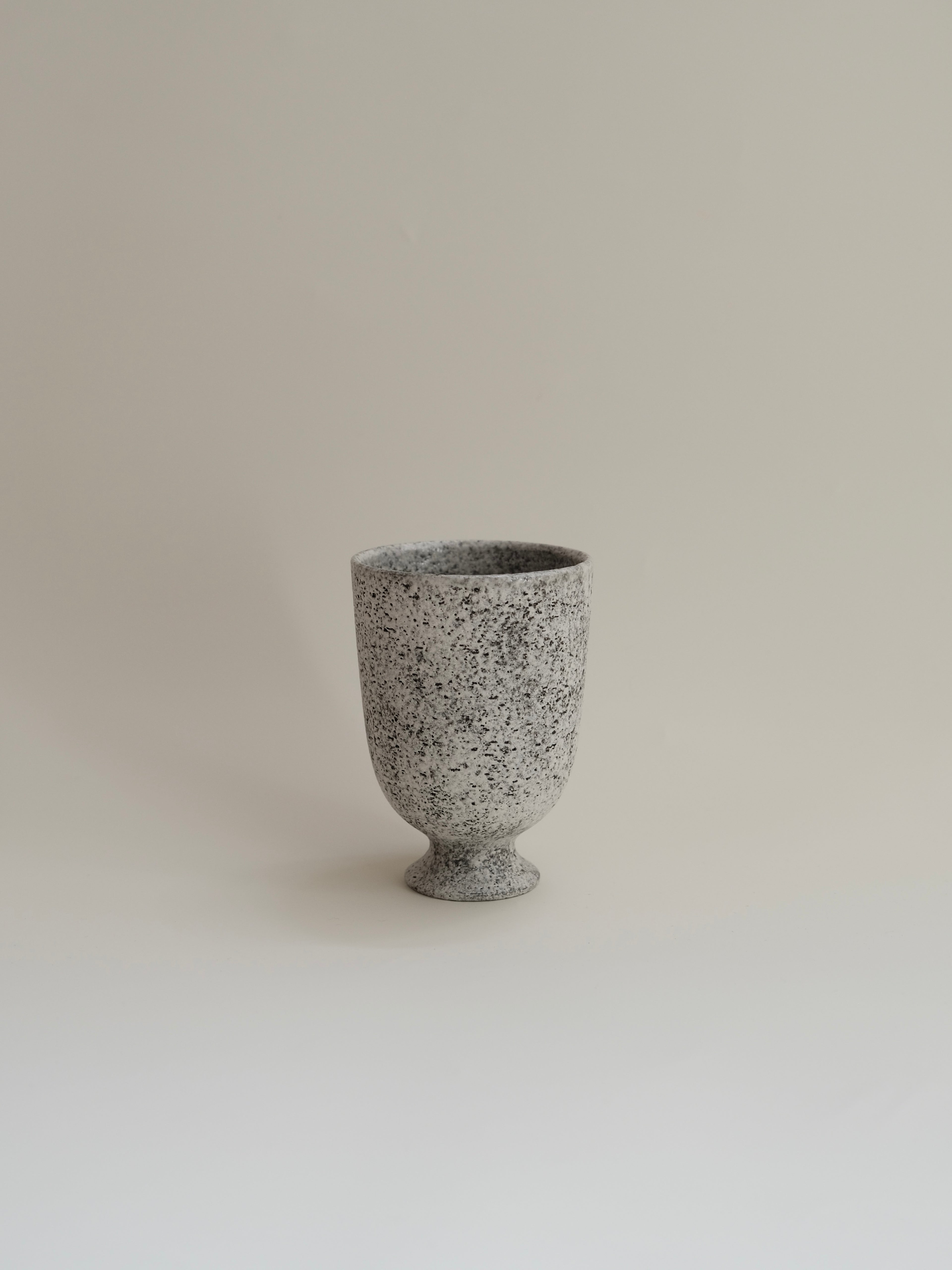 Zhou Yuxuan | Footed Cup