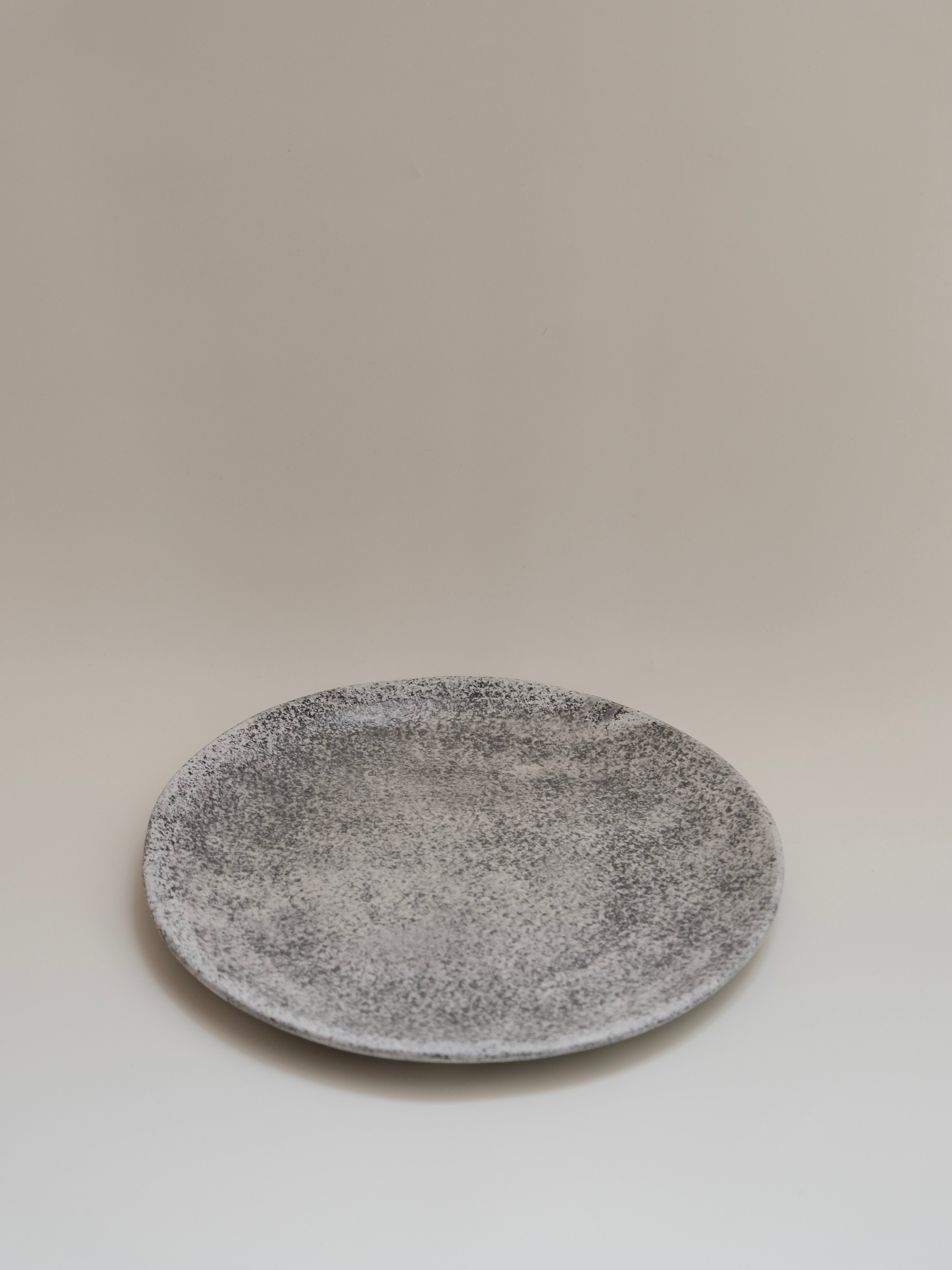 Zhou Yuxuan | Flat Plate