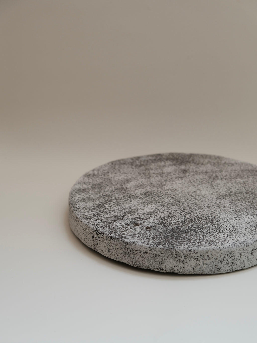 Zhou Yuxuan | Rim Round Plate