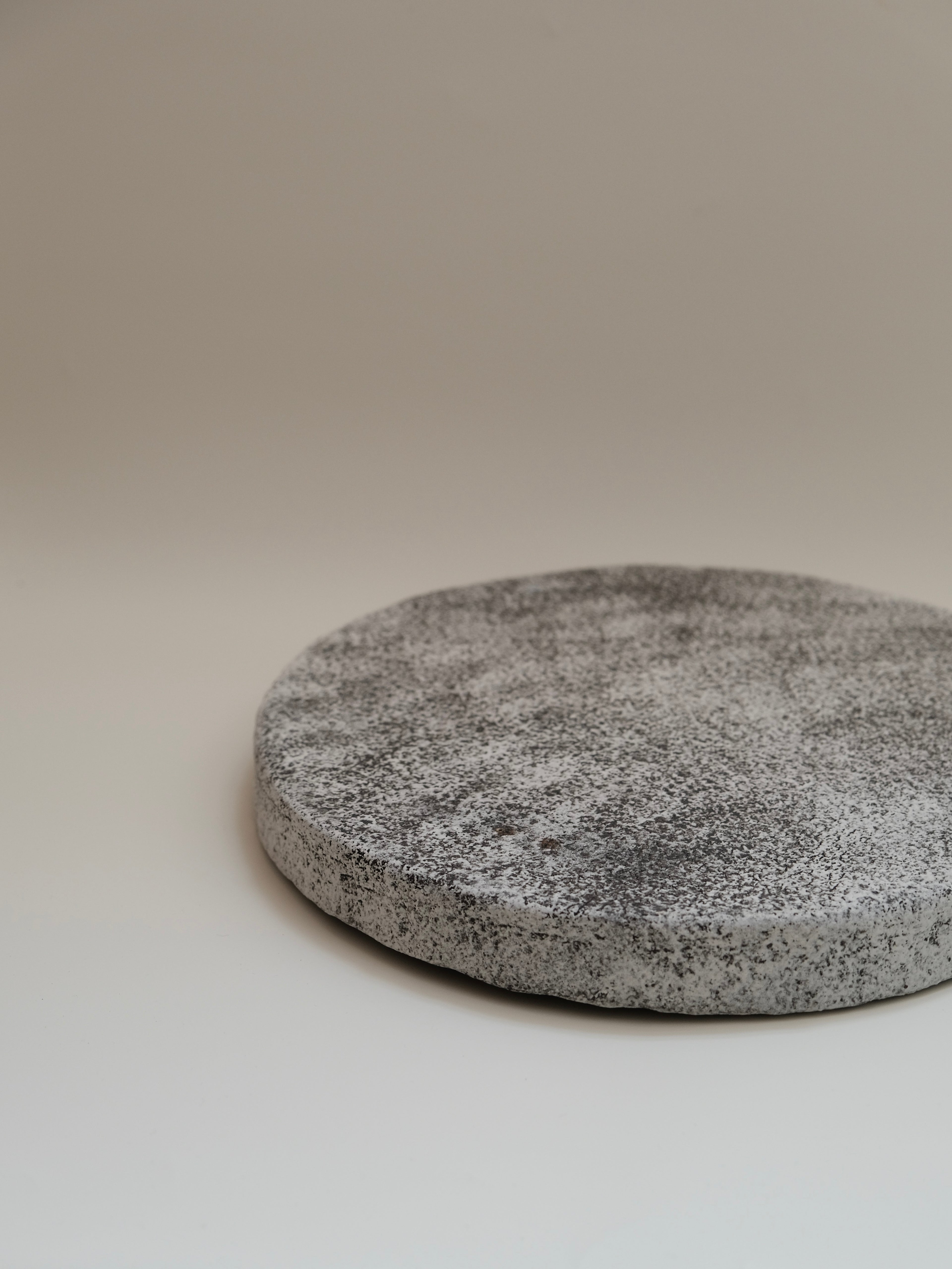 Zhou Yuxuan | Rim Round Plate