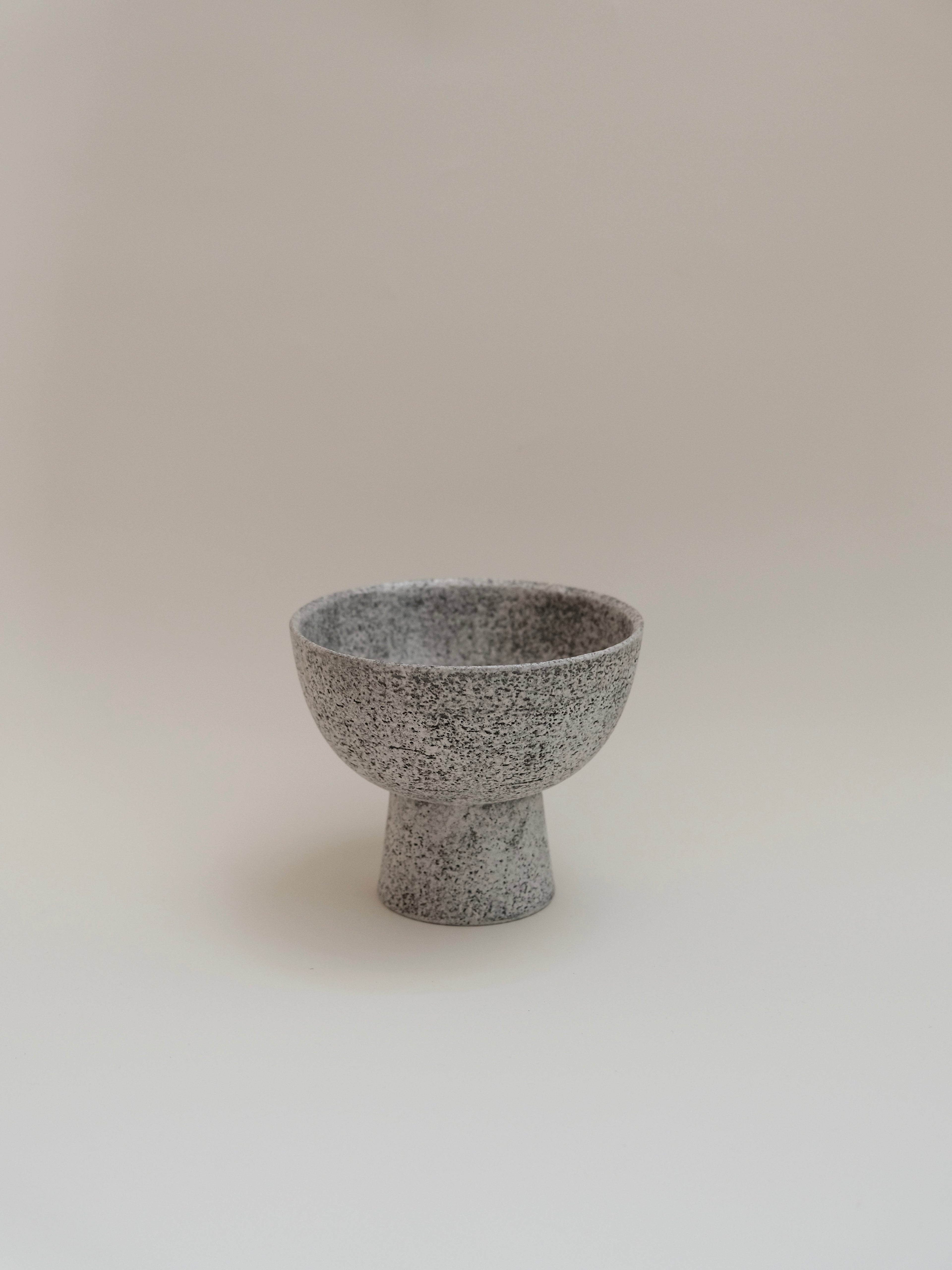 Zhou Yuxuan | Footed Bowl