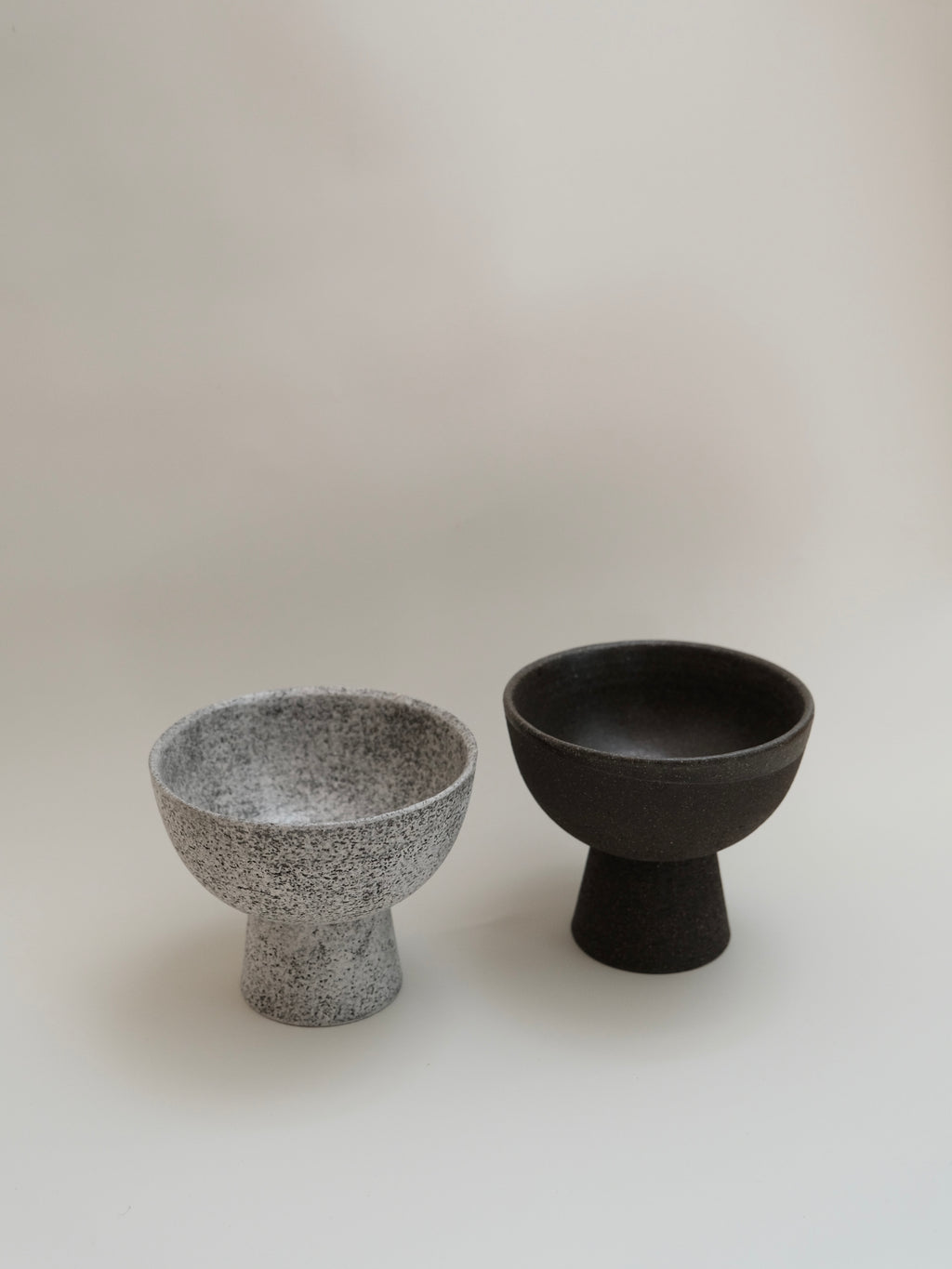 Zhou Yuxuan | Footed Bowl