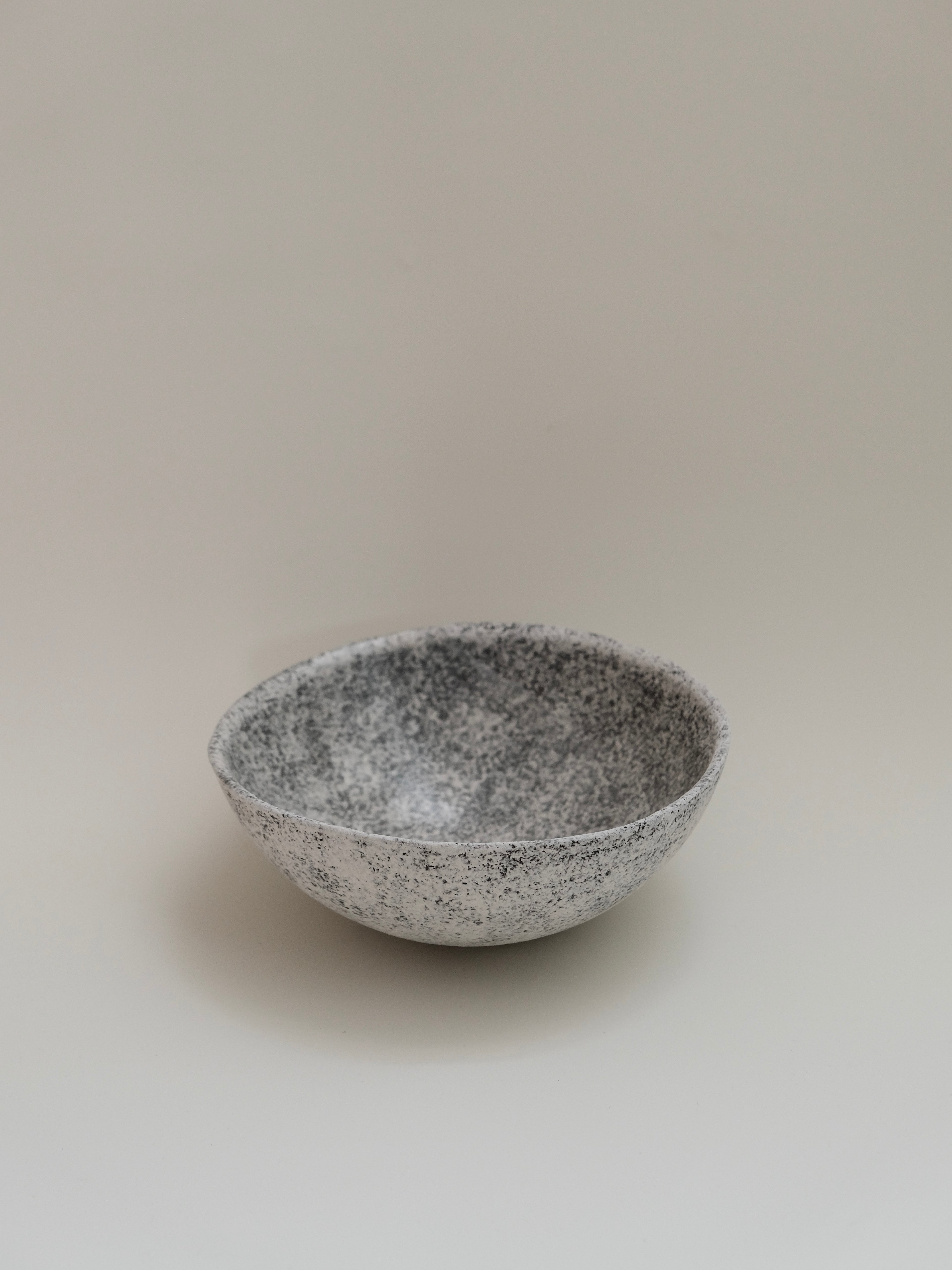 Zhou Yuxuan | Round Bowl
