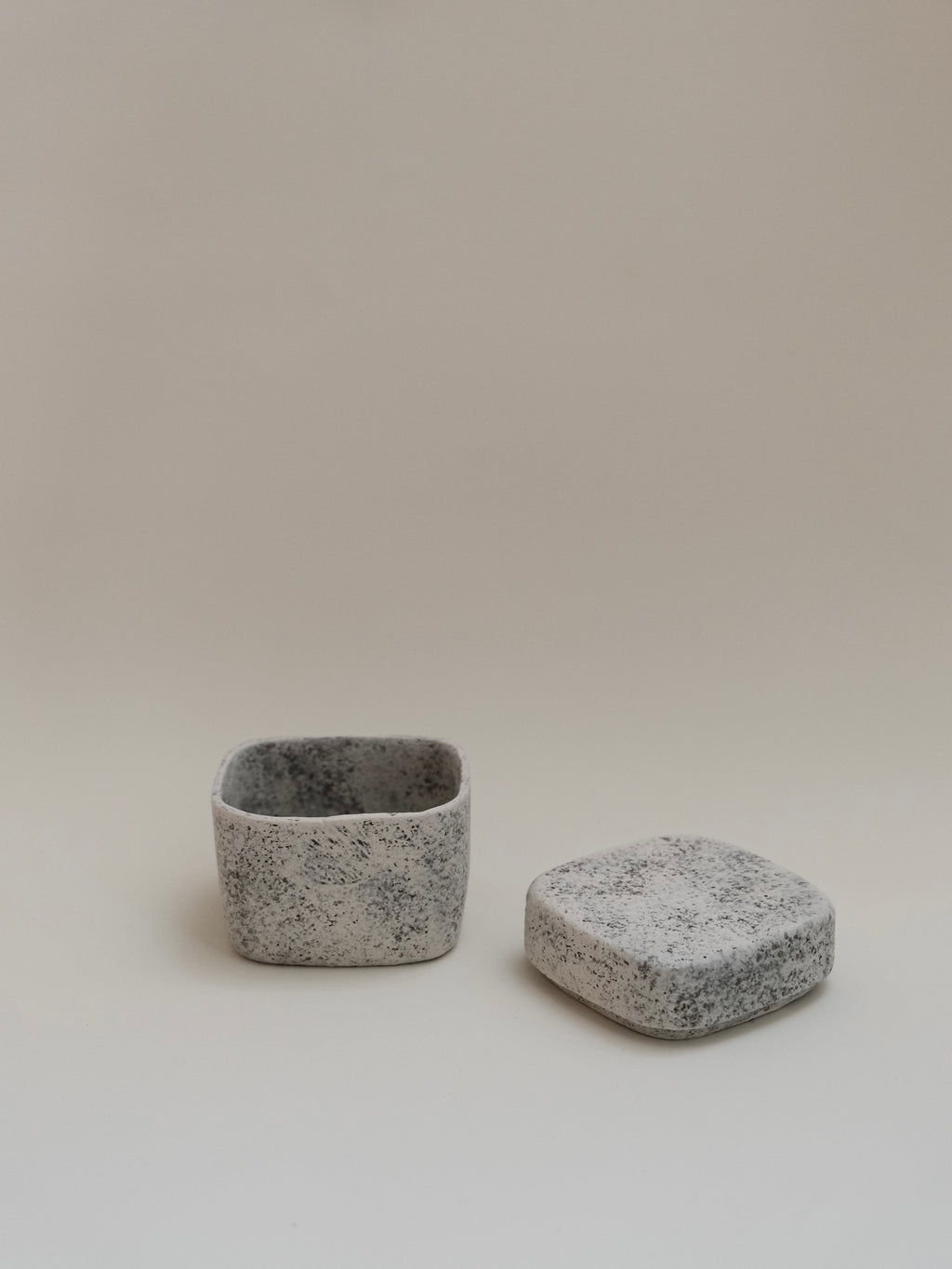 Zhou Yuxuan | Box