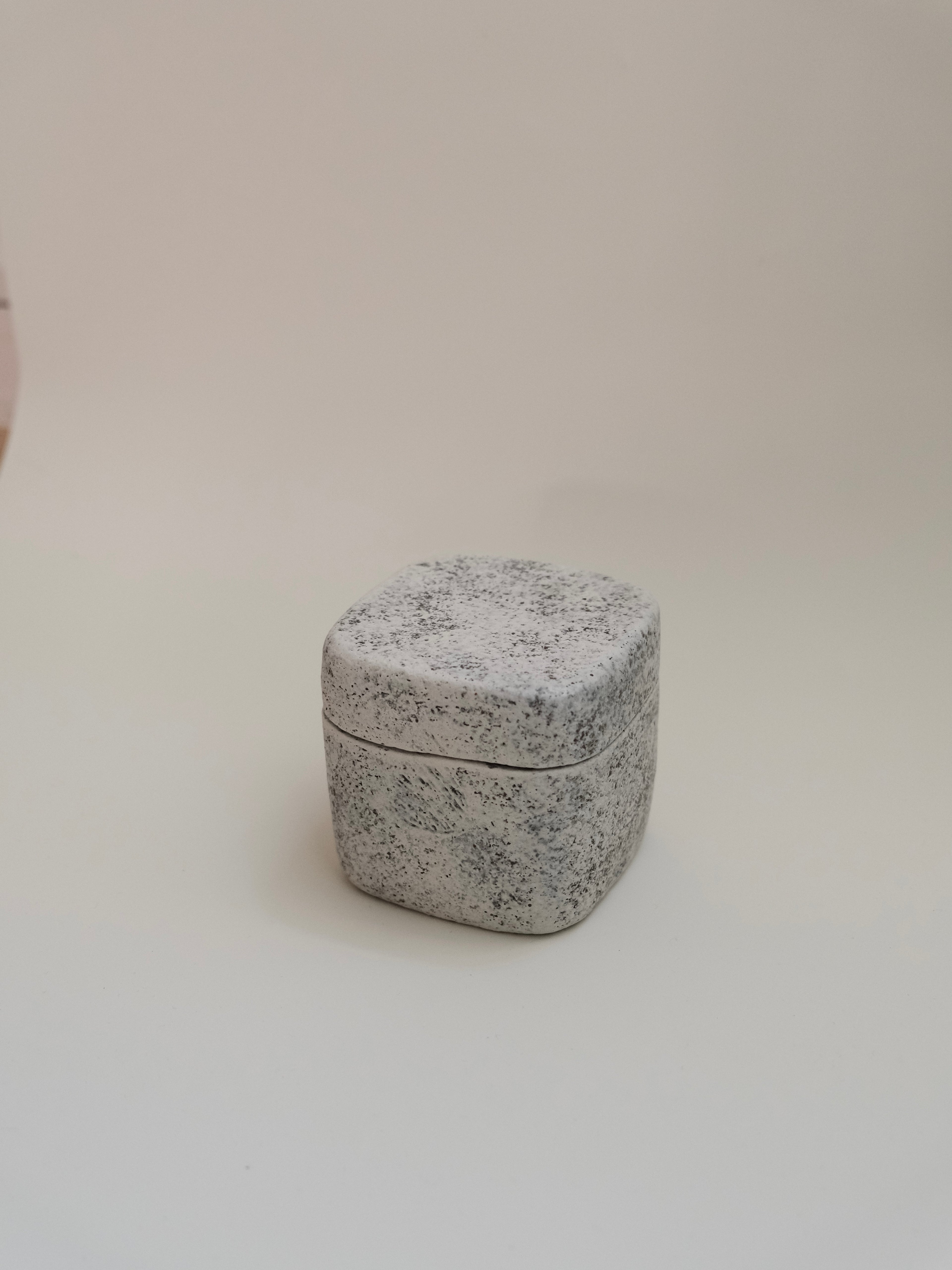 Zhou Yuxuan | Box