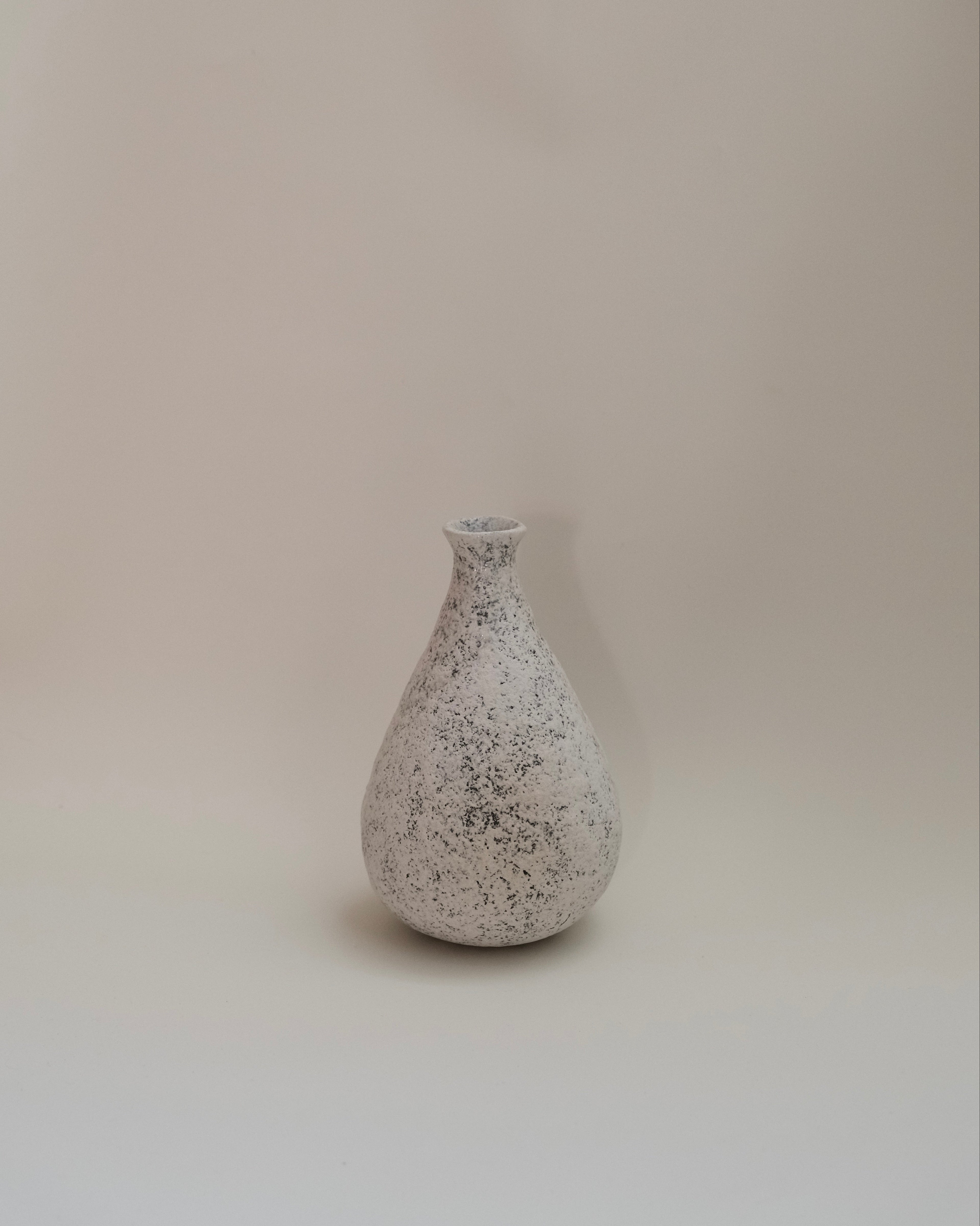 Zhou Yuxuan | Vase #2