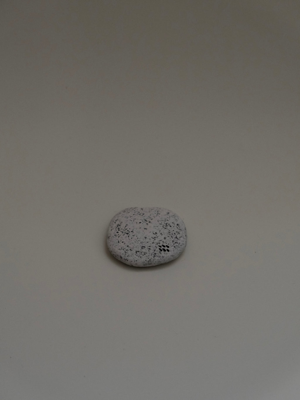 Zhou Yuxuan | Pebble