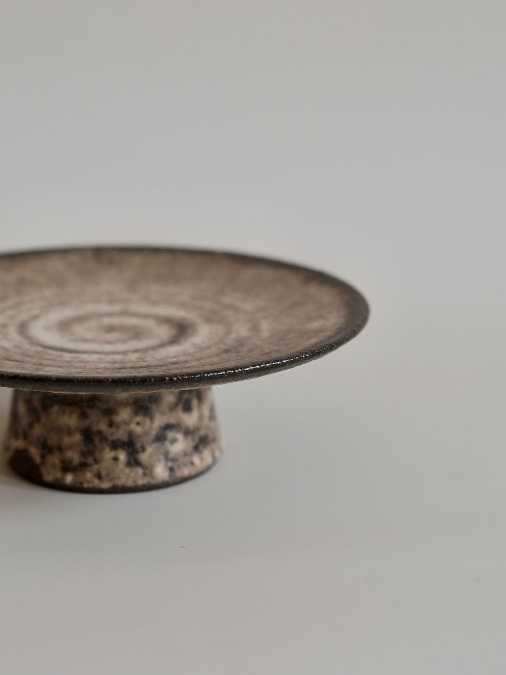 Zhuo Yue｜Footed Plate