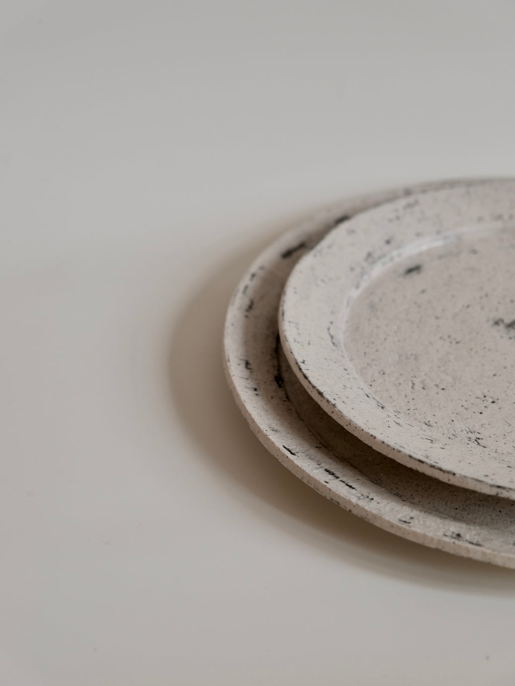 Zhuo Yue｜Flat Plate