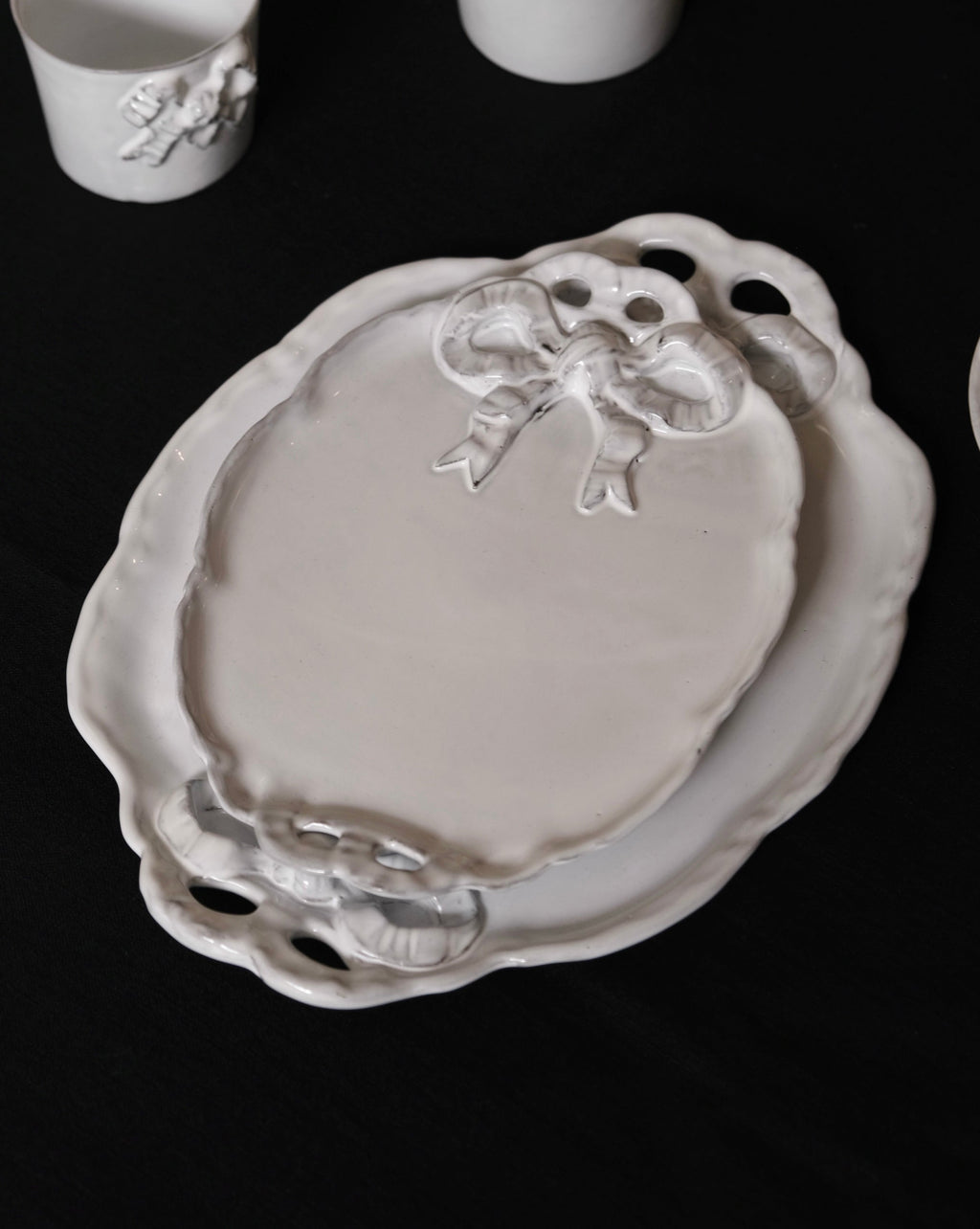 Carron | Marie-Antoinette platter with handle