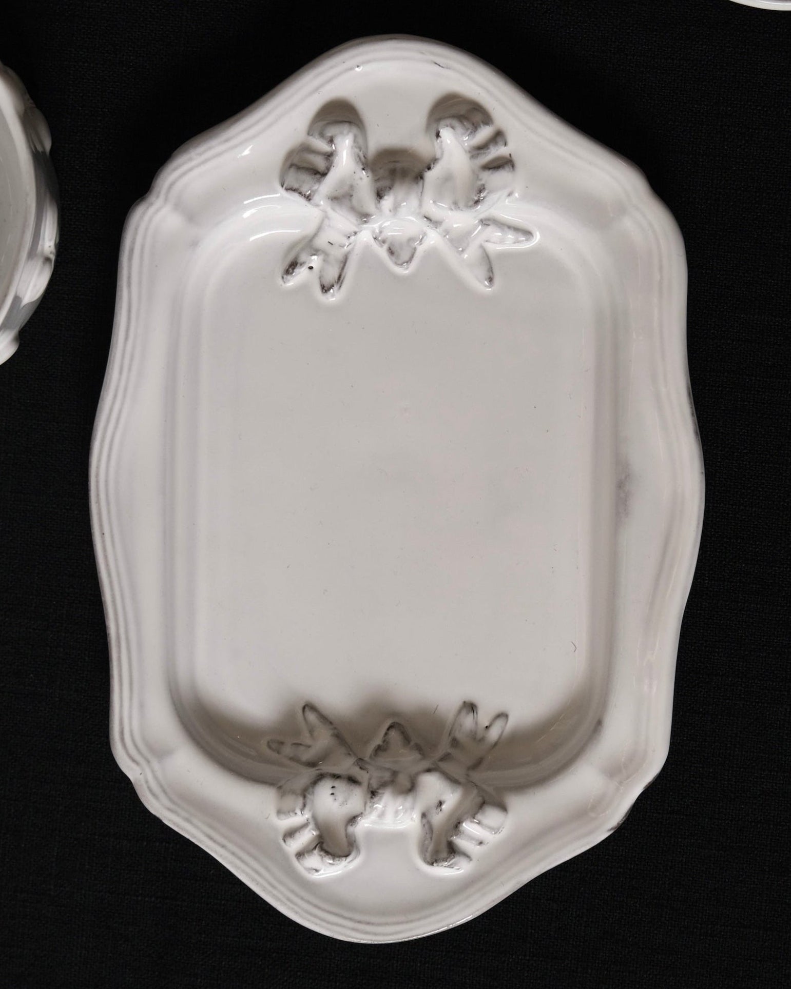 Carron | Marie-Antoinette ribbon rectangular platter