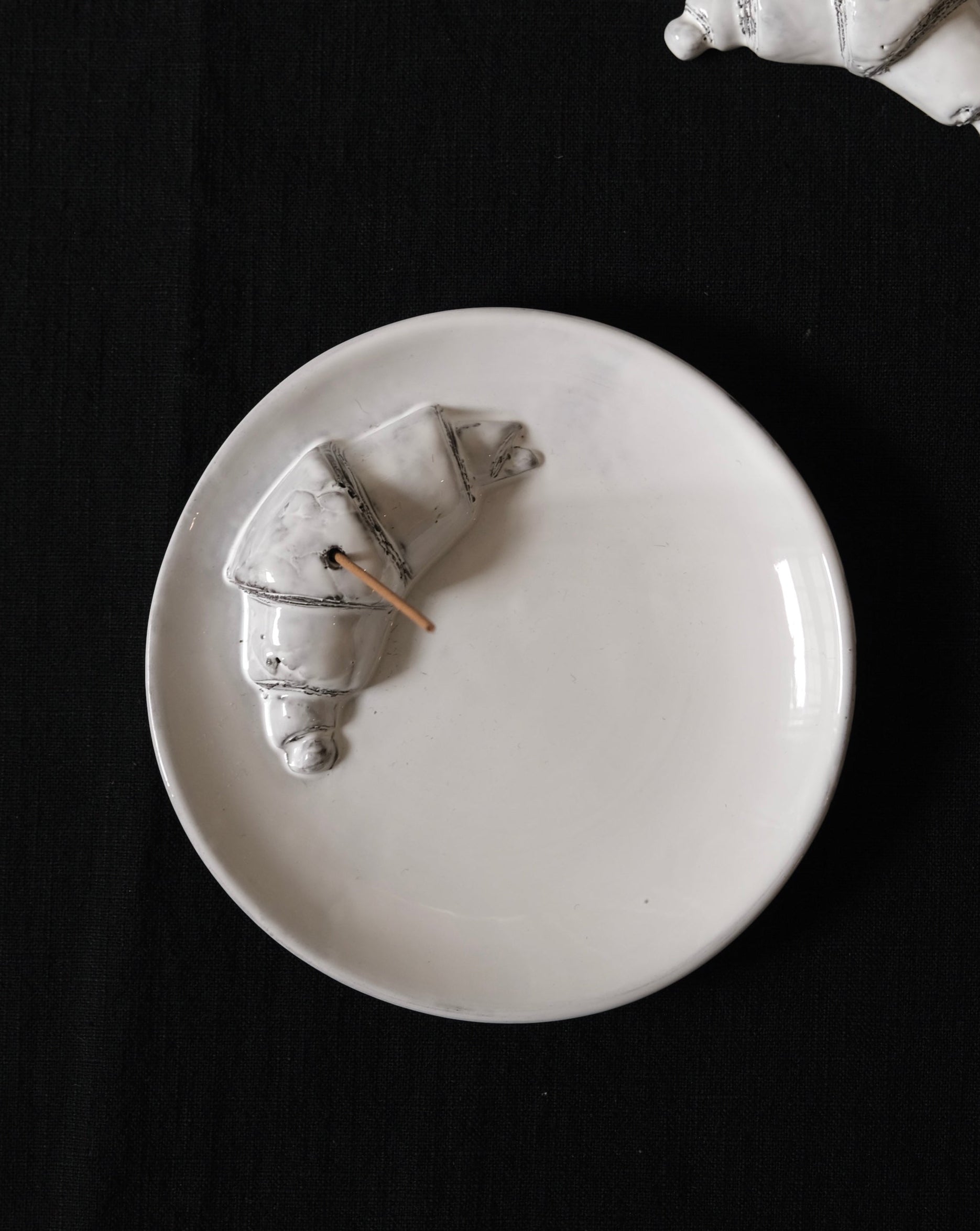 Carron | Croissant incense holder with receptacle