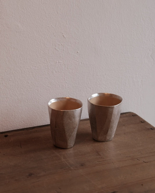 Niu Fang Fang | Tea Cup in Irregular Base