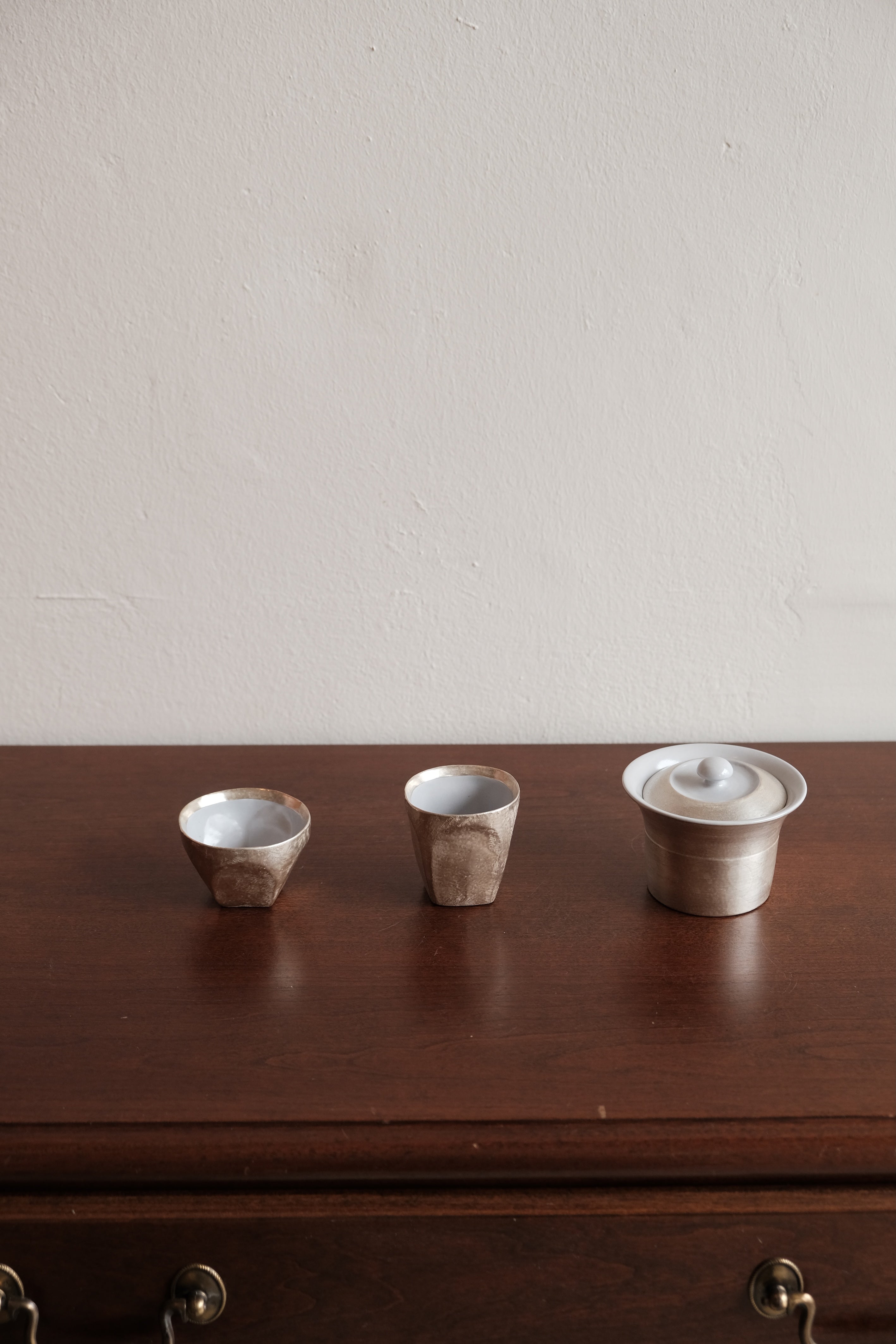 Niu Fang Fang | Tea Cup in Square base