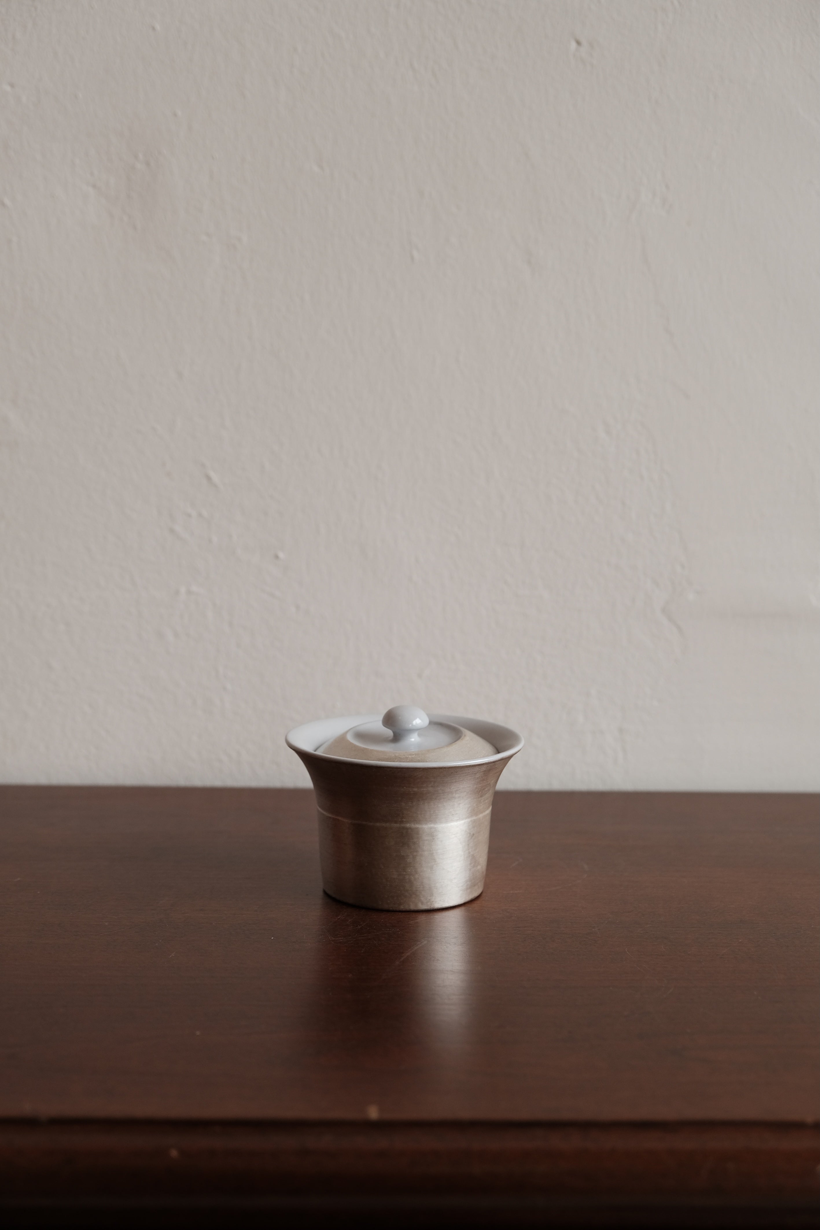 Niu Fang Fang | Lidded-Cup