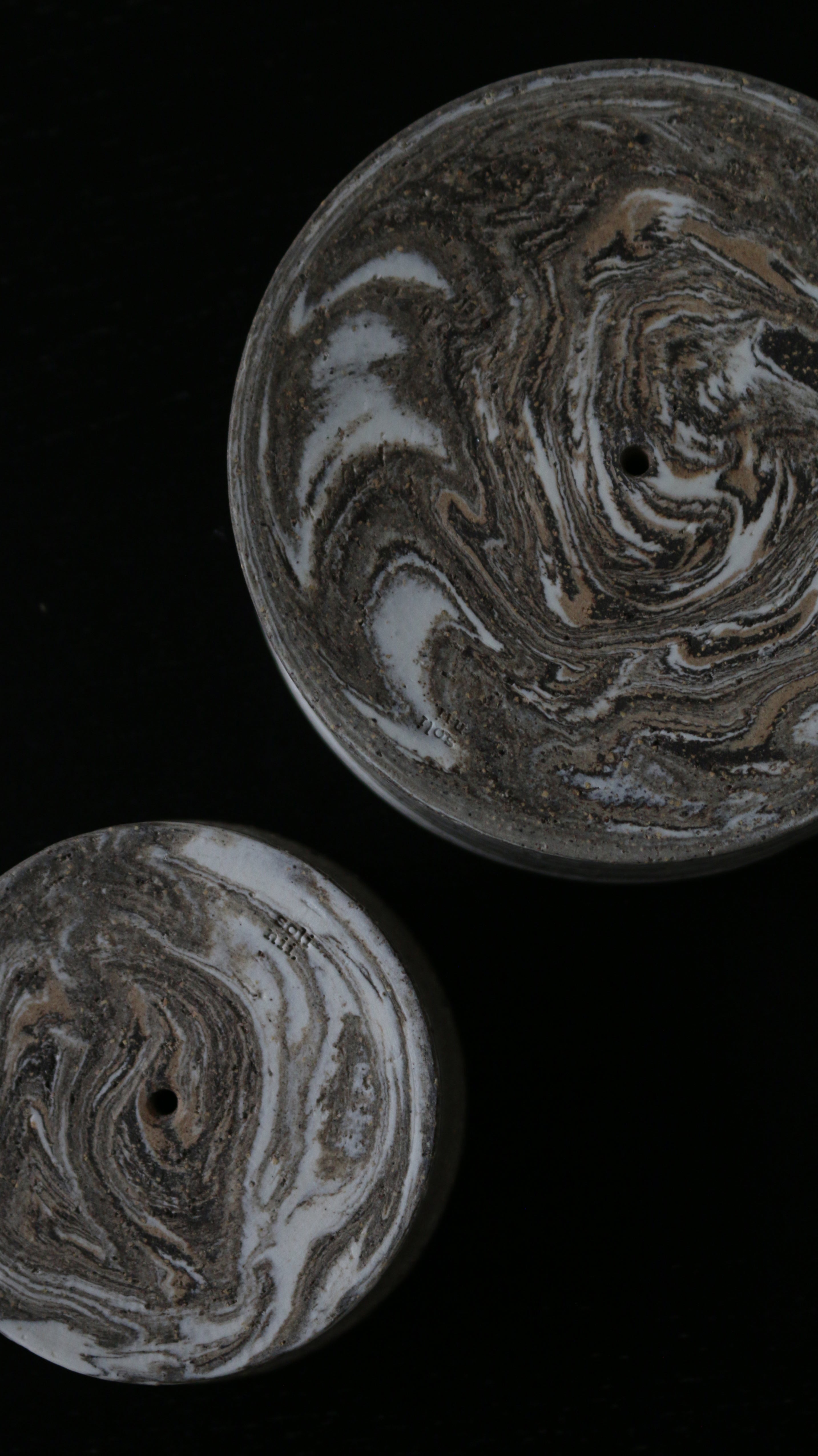 Solinii | Mono Wide Marbled Incense Holder