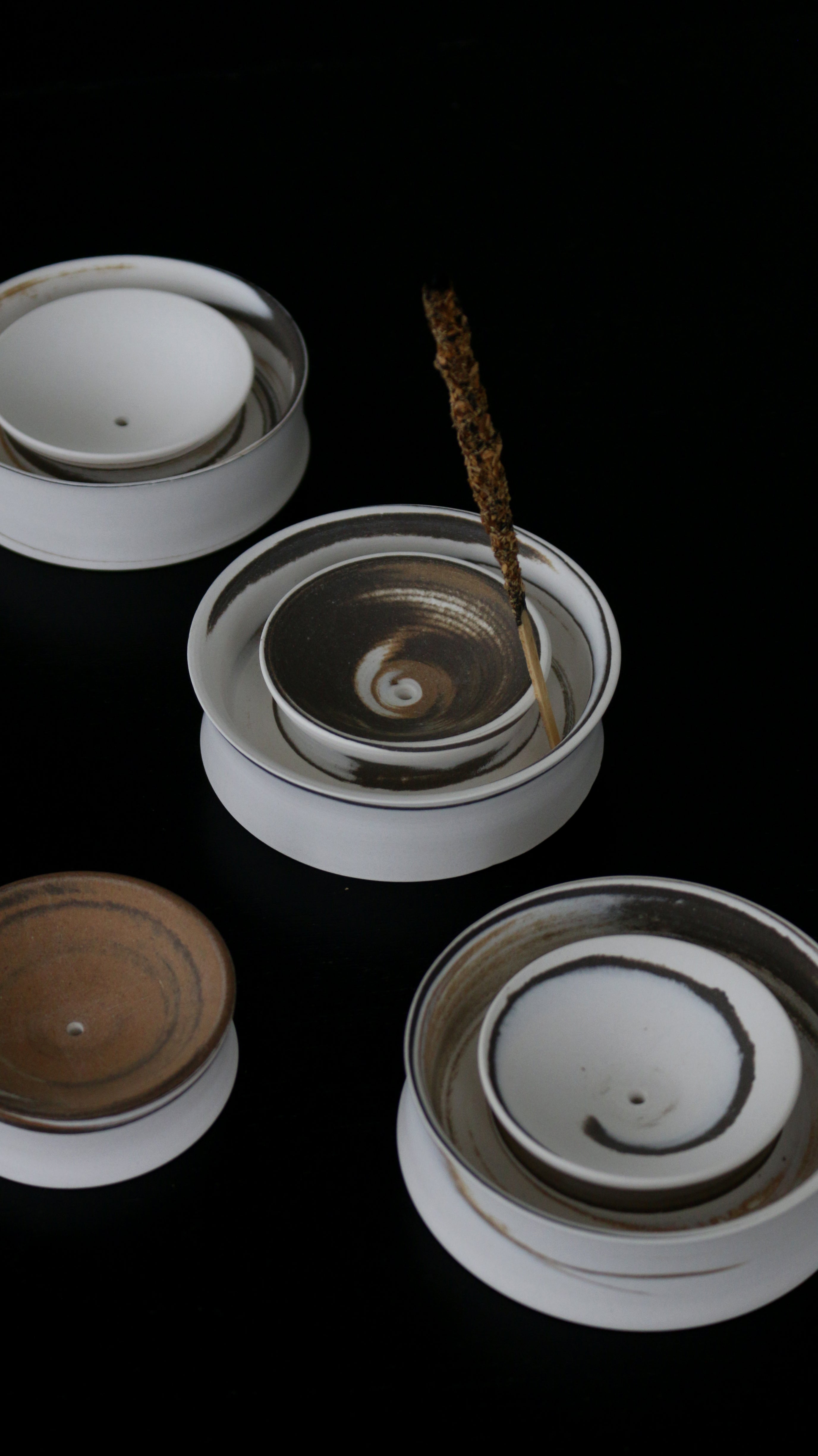 Solinii | Double Circle Incense Holder