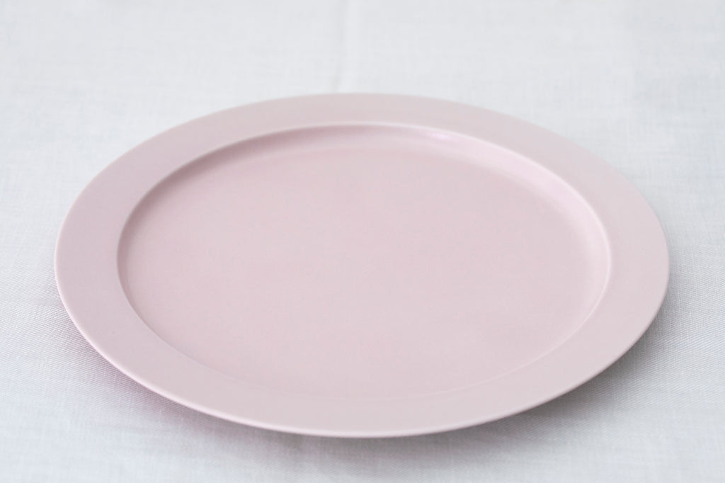 yumiko iihoshi | unjour plate in pale pink