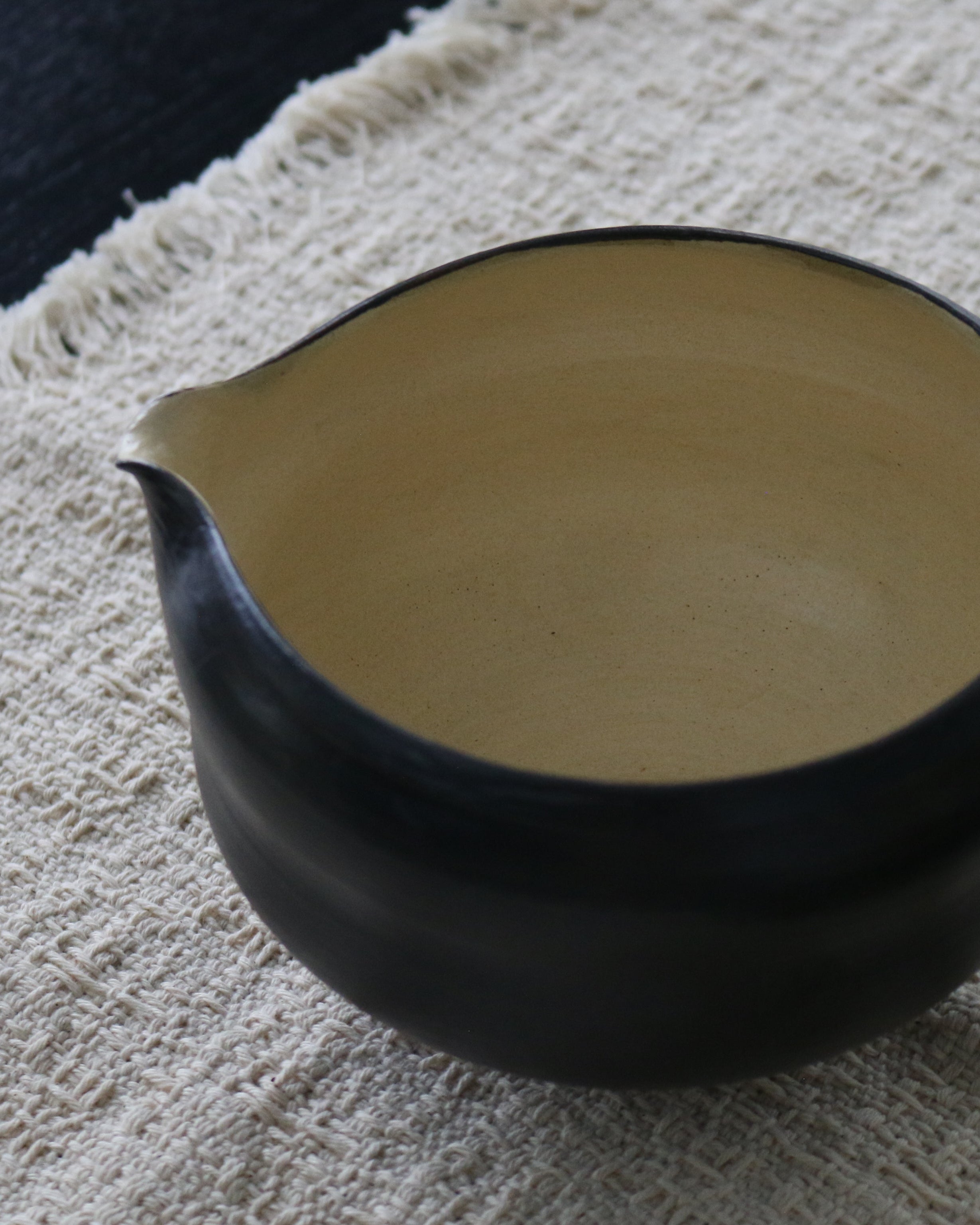 Solinii | Black Matcha Bowl