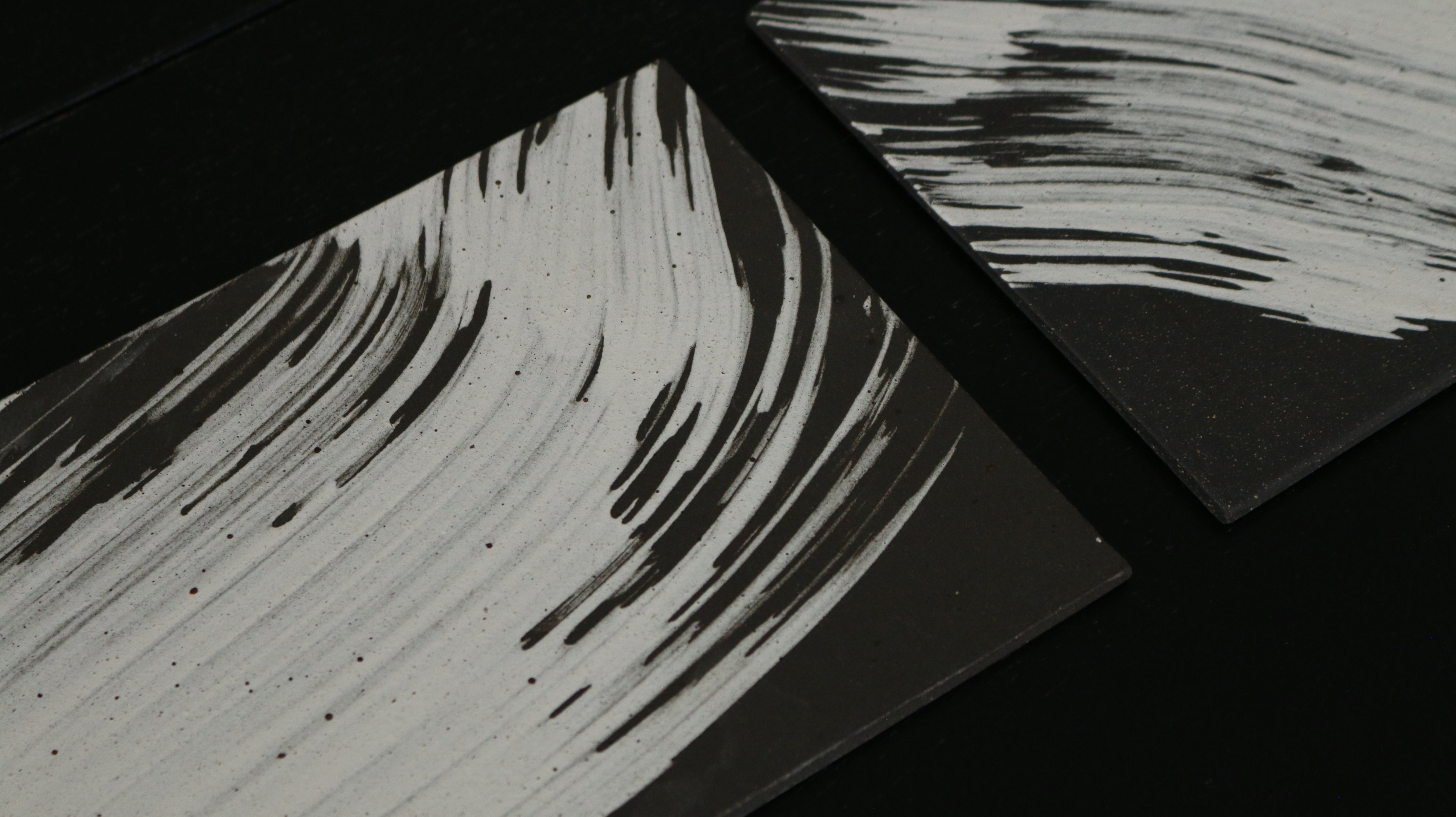 Solinii | Handbrushed Flat Plate