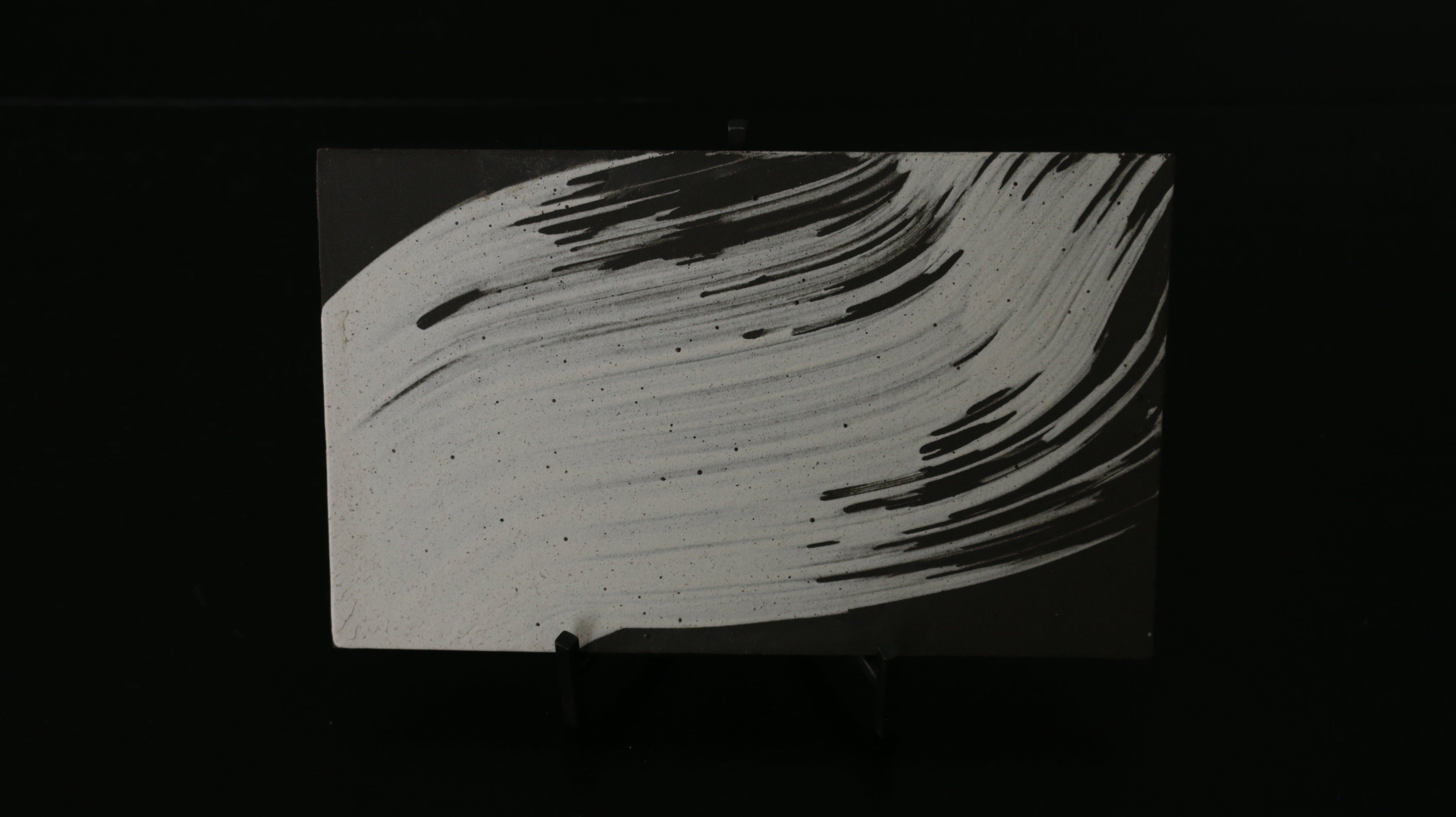 Solinii | Handbrushed Flat Plate