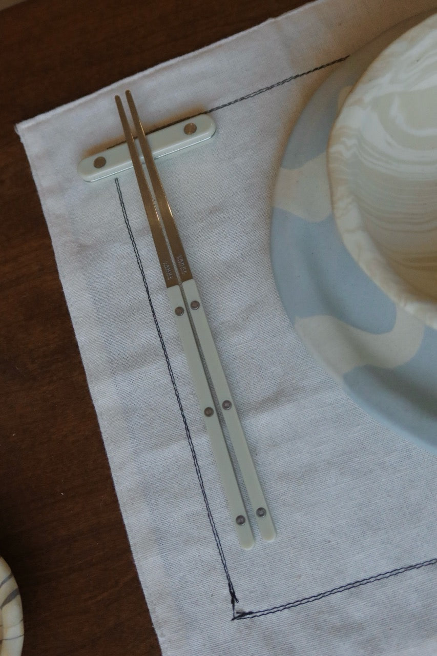 Sabre Paris | Bistrot Chopsticks Rest