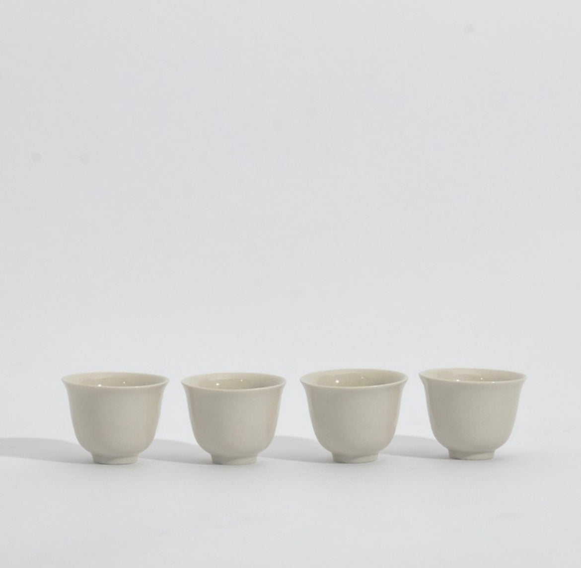 迠Chè | 白瓷⻢蹄小茶杯 Teacup