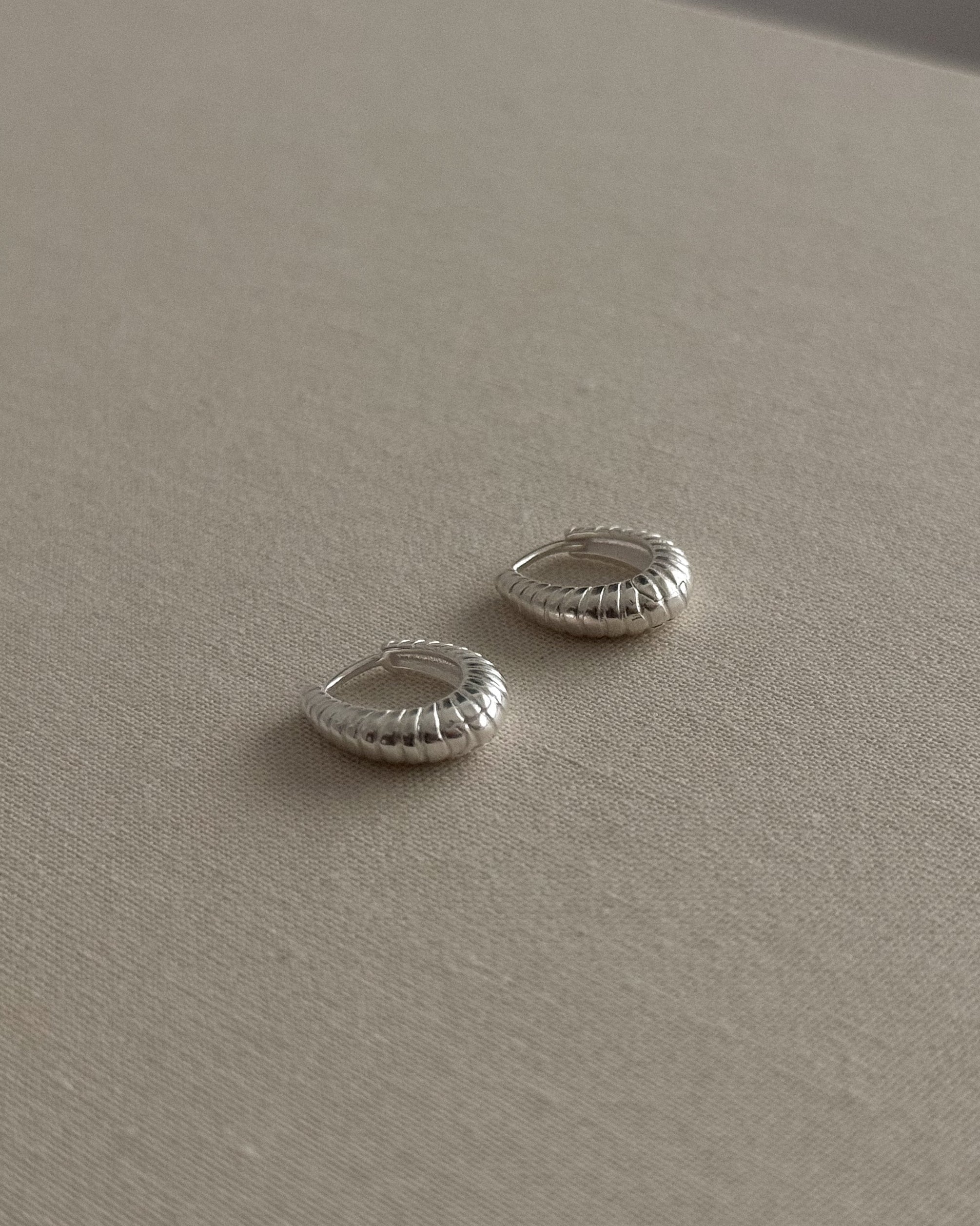 lelocéstudio | earring