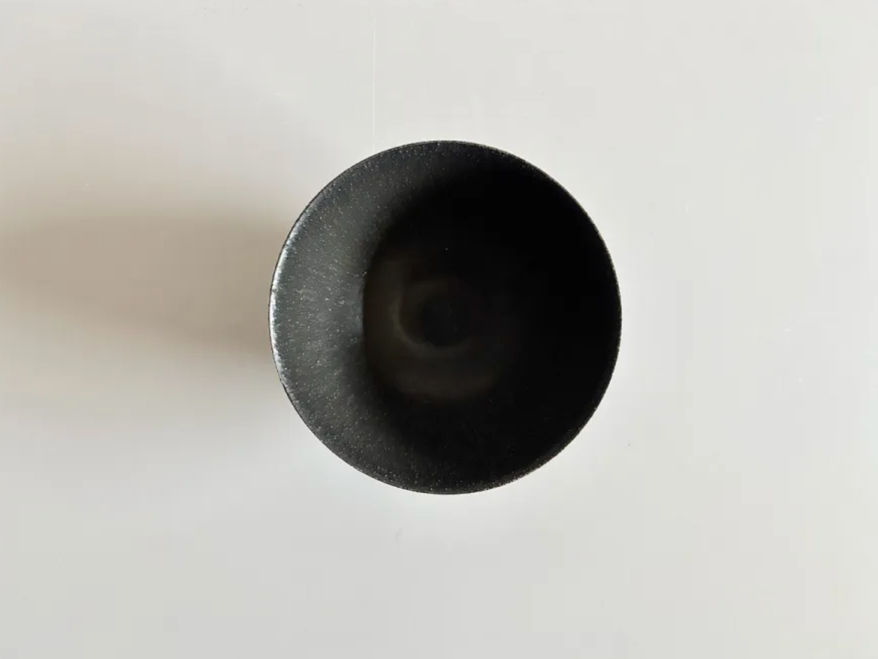 Naotsugu Yoshida | White Porcelain Iron Glaze Rice Bowl