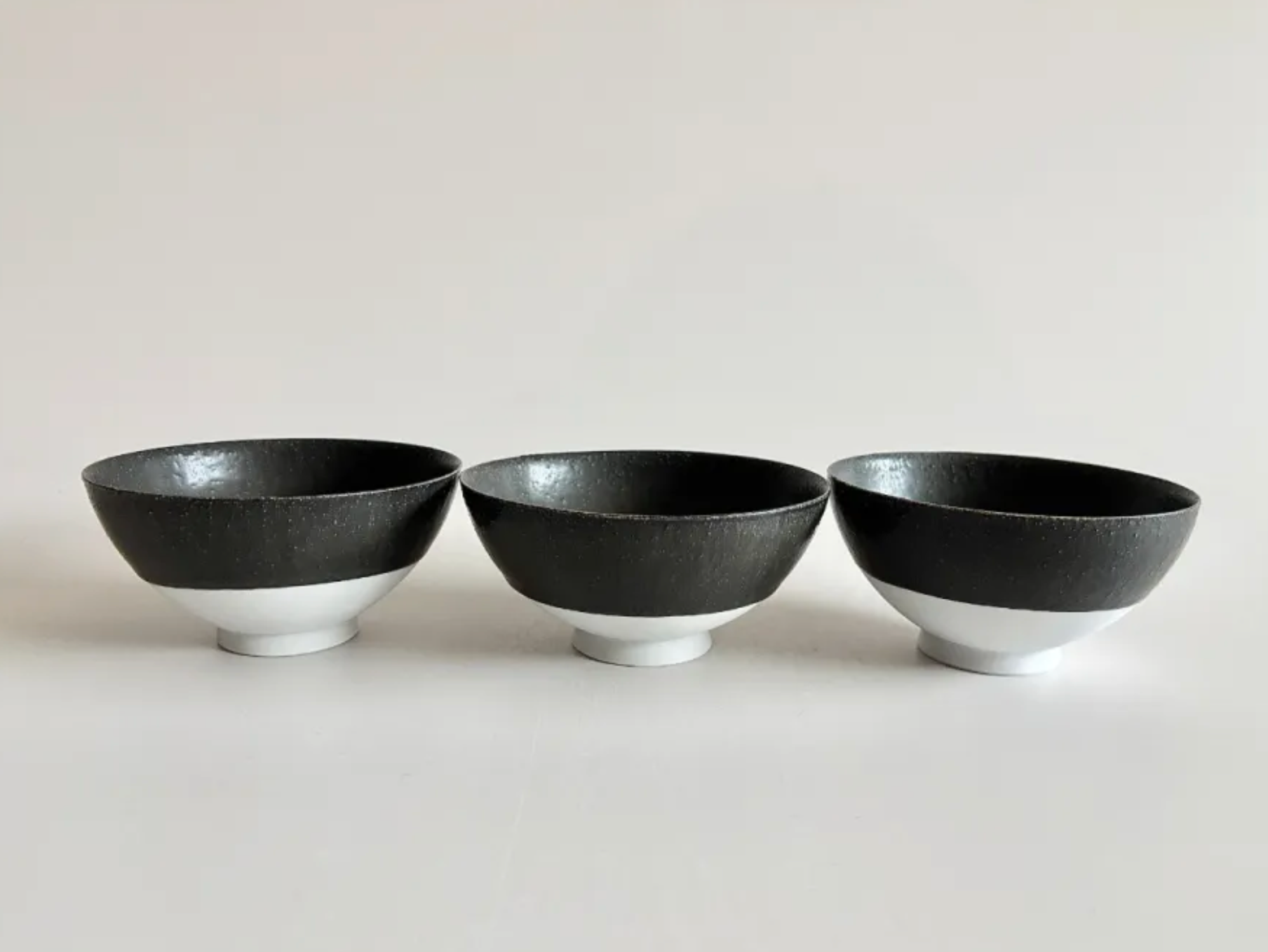 Naotsugu Yoshida | White Porcelain Iron Glaze Rice Bowl