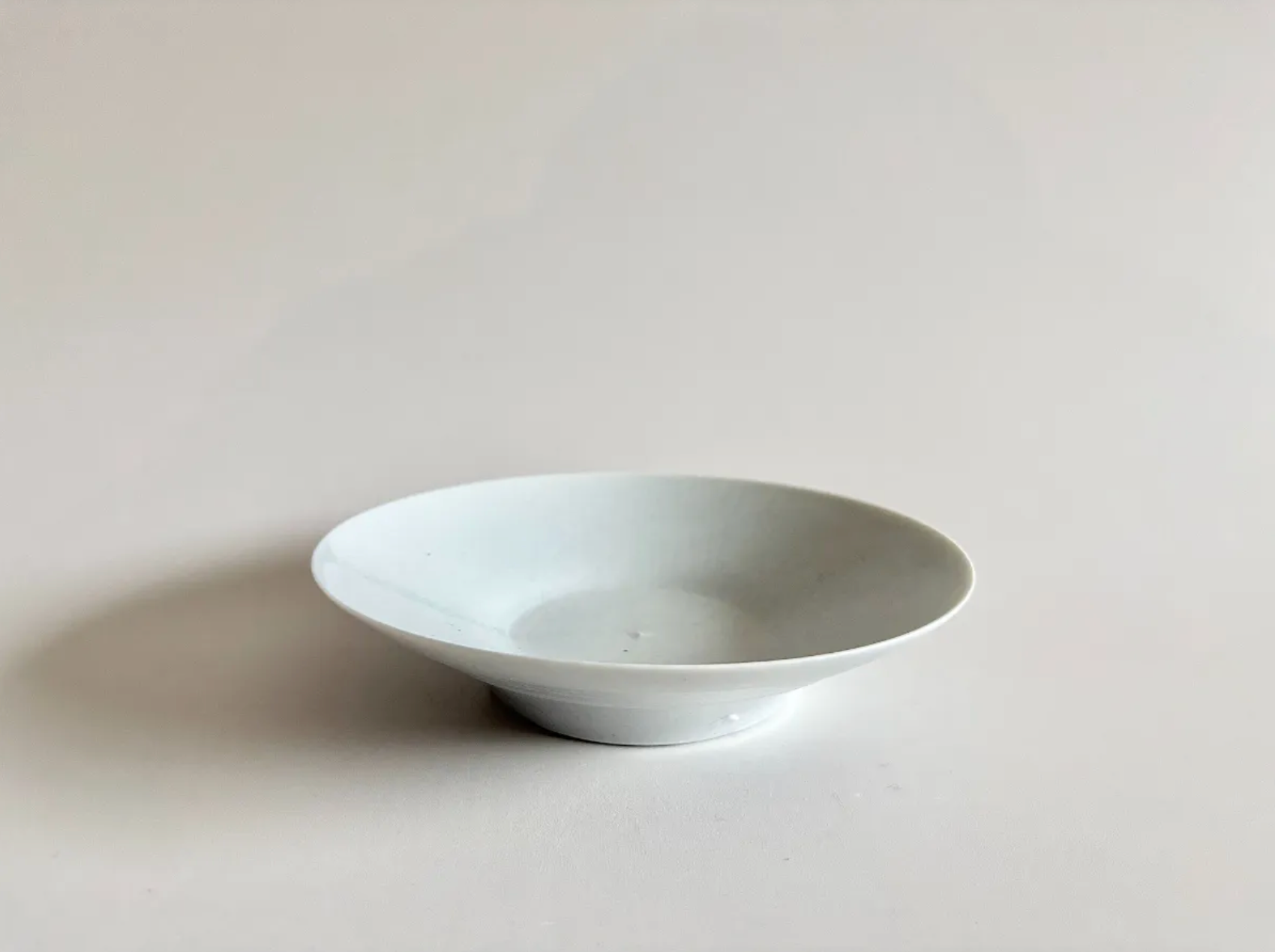 Naotsugu Yoshida | Grey Porcelain Rim Bowl