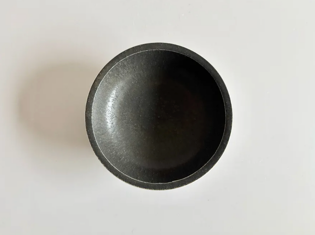 Naotsugu Yoshida | White Porcelain Iron Glaze Bowl