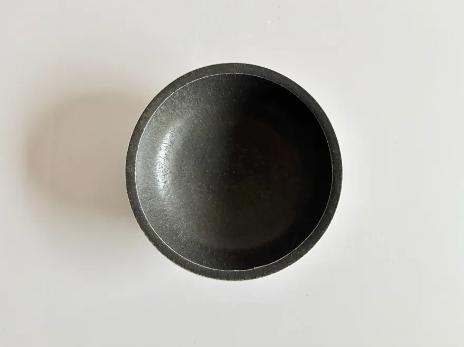 Naotsugu Yoshida | White Porcelain Iron Glaze Bowl