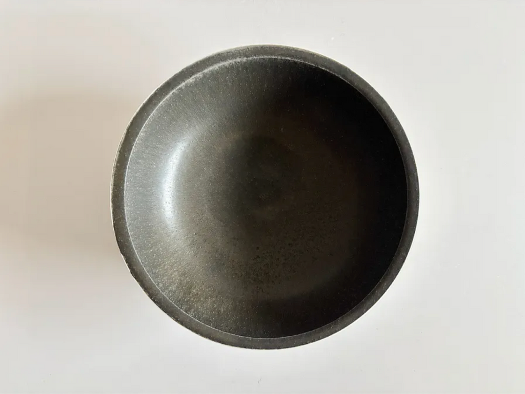 Naotsugu Yoshida | White Porcelain Iron Glaze Bowl