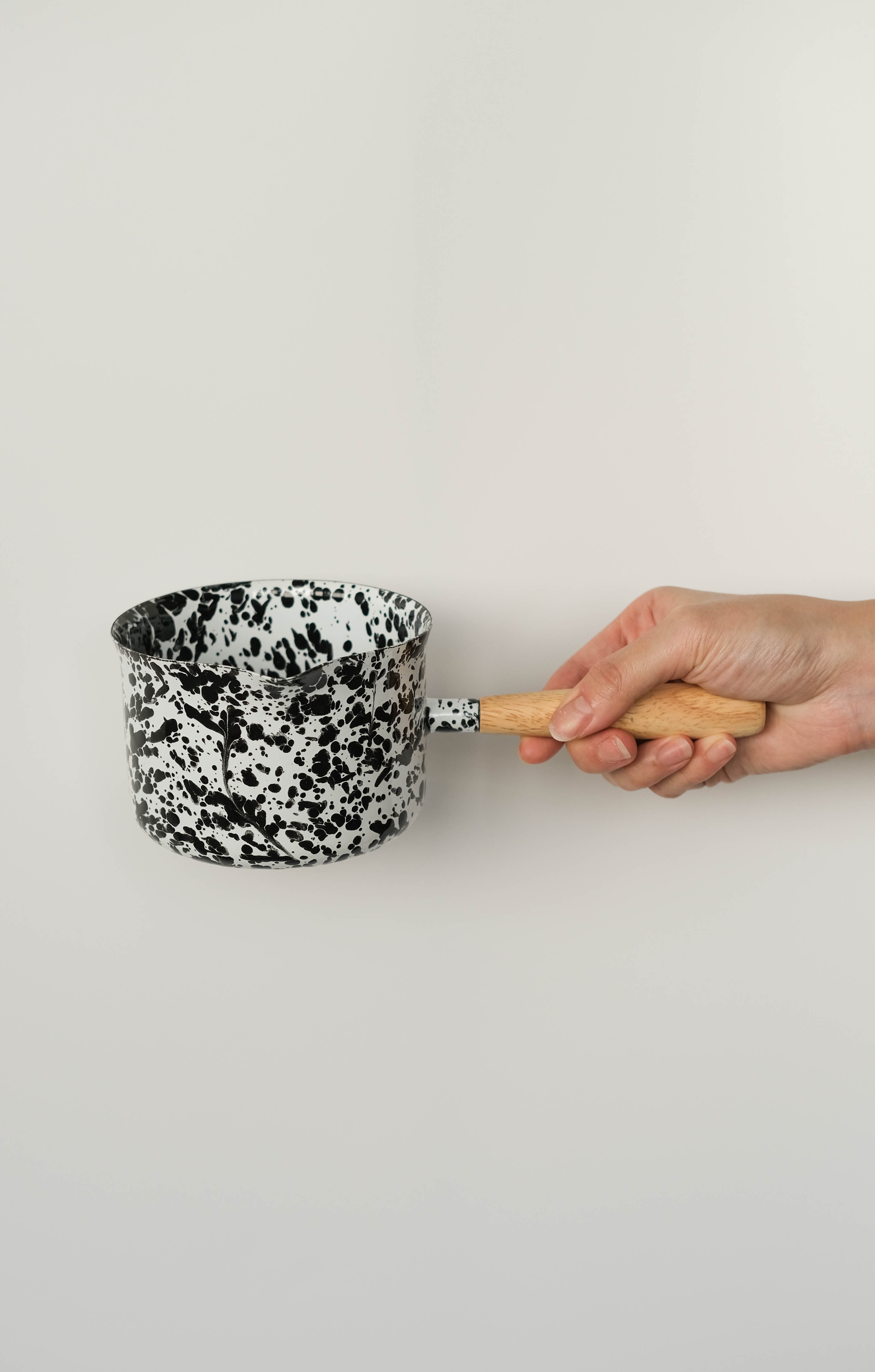 Crow Canyon Home | Saucepan Saucepans latemorningsg Black 