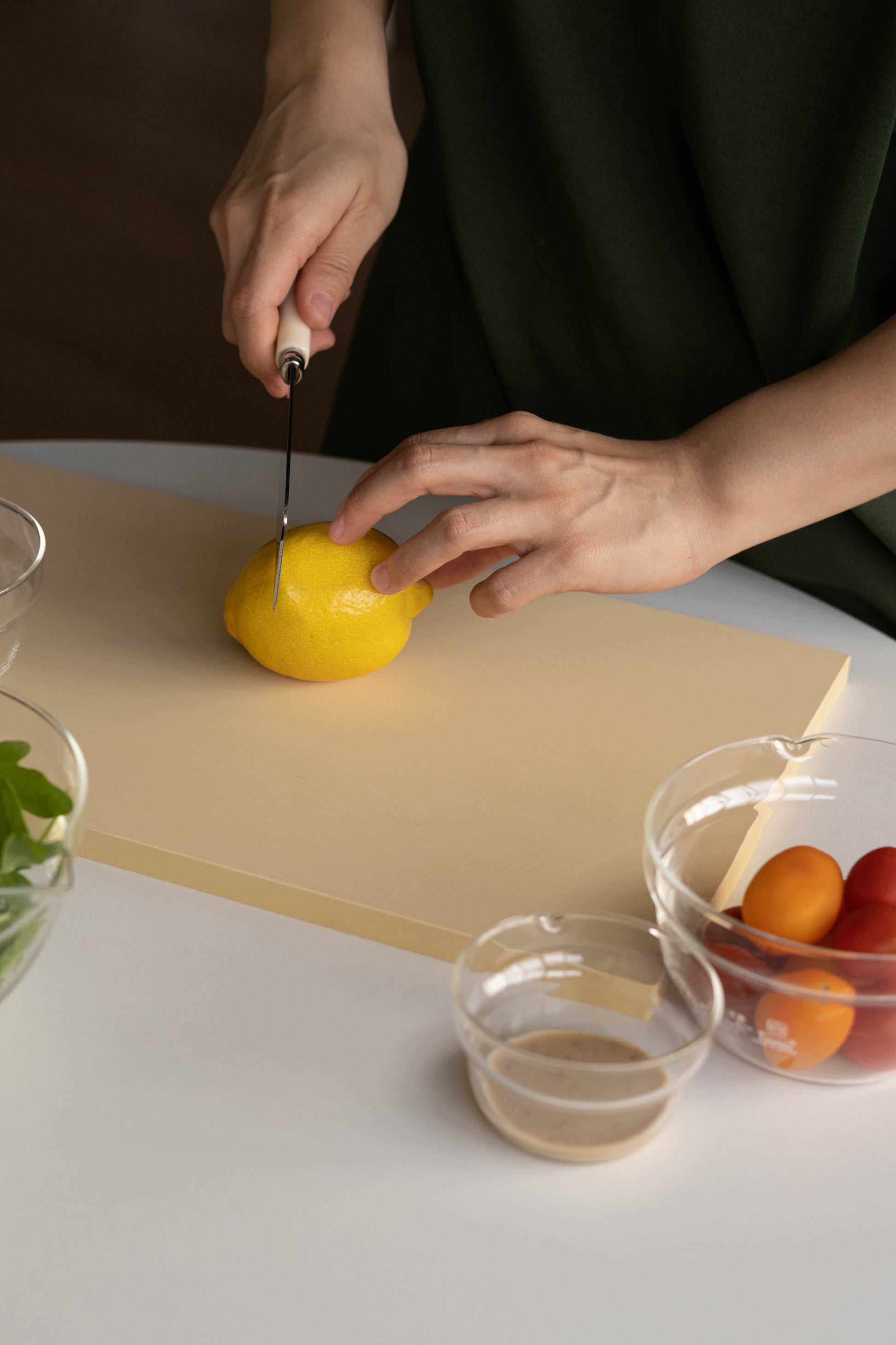 Synthetic Rubber Cutting Board (LL)